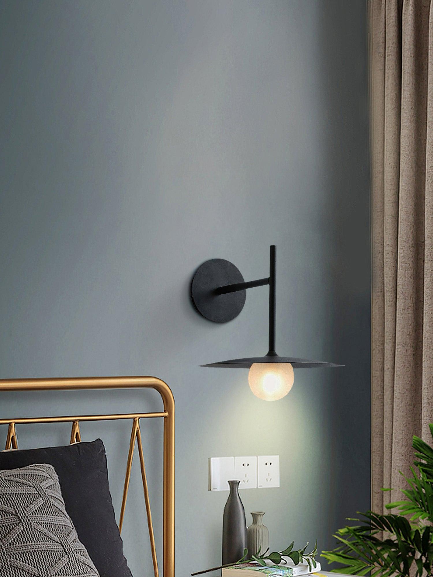 Gea Iron Wall Lamp - Lumpaz