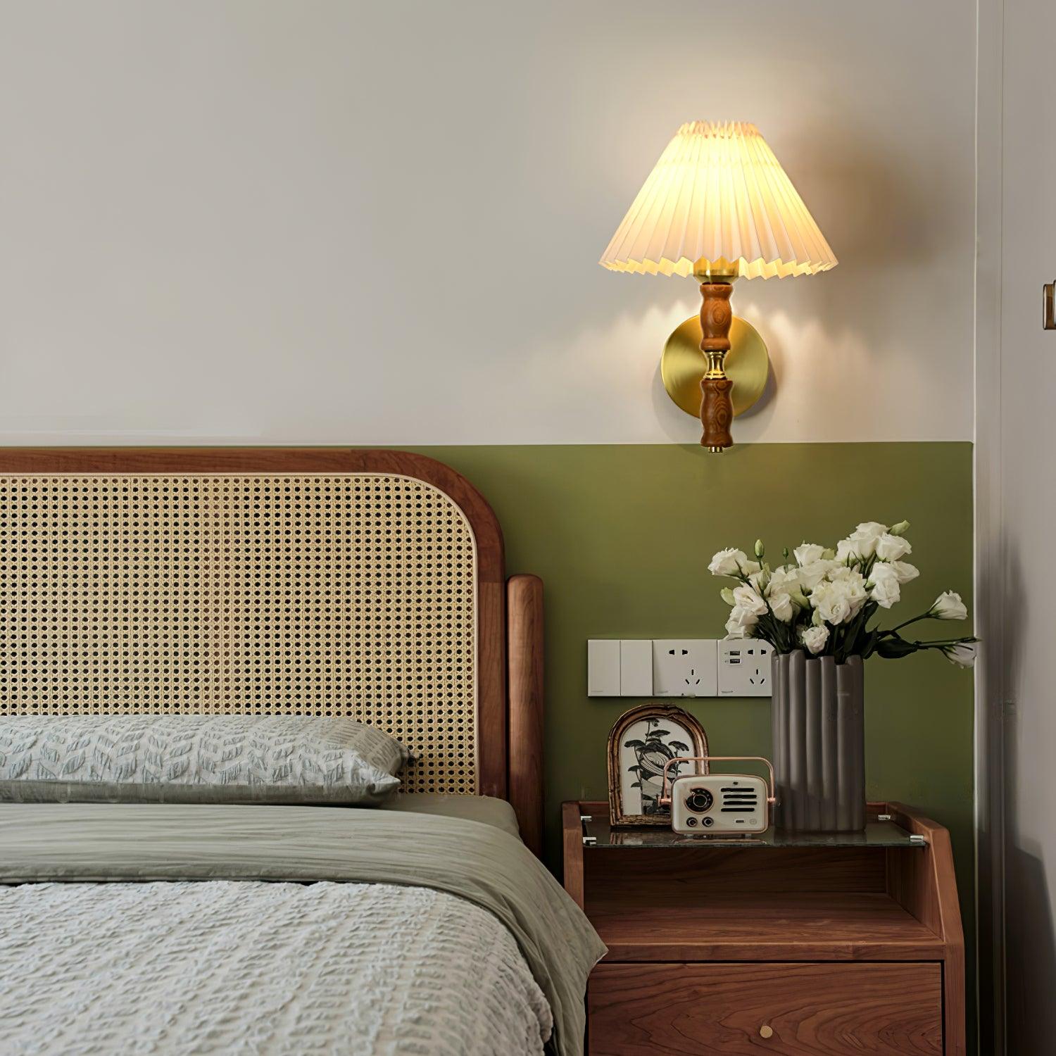 Pleated Walnut Wall Light - Lumpaz