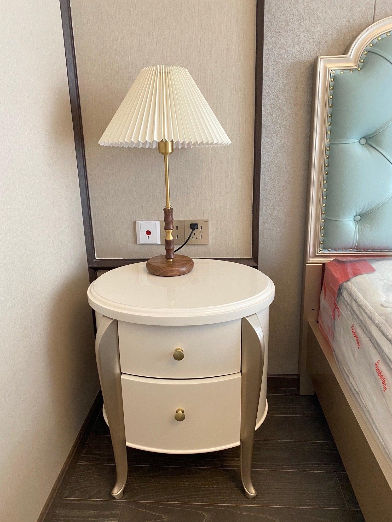 Le Klint Table Lamp - Lumpaz