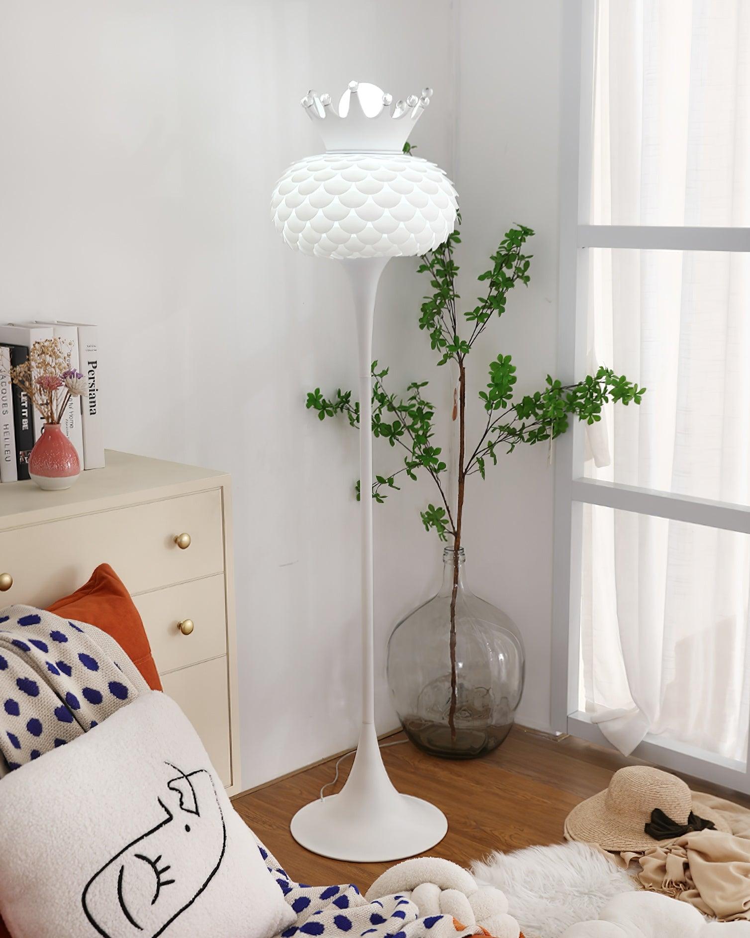 Aluvia Crown Floor Lamp - Lumpaz