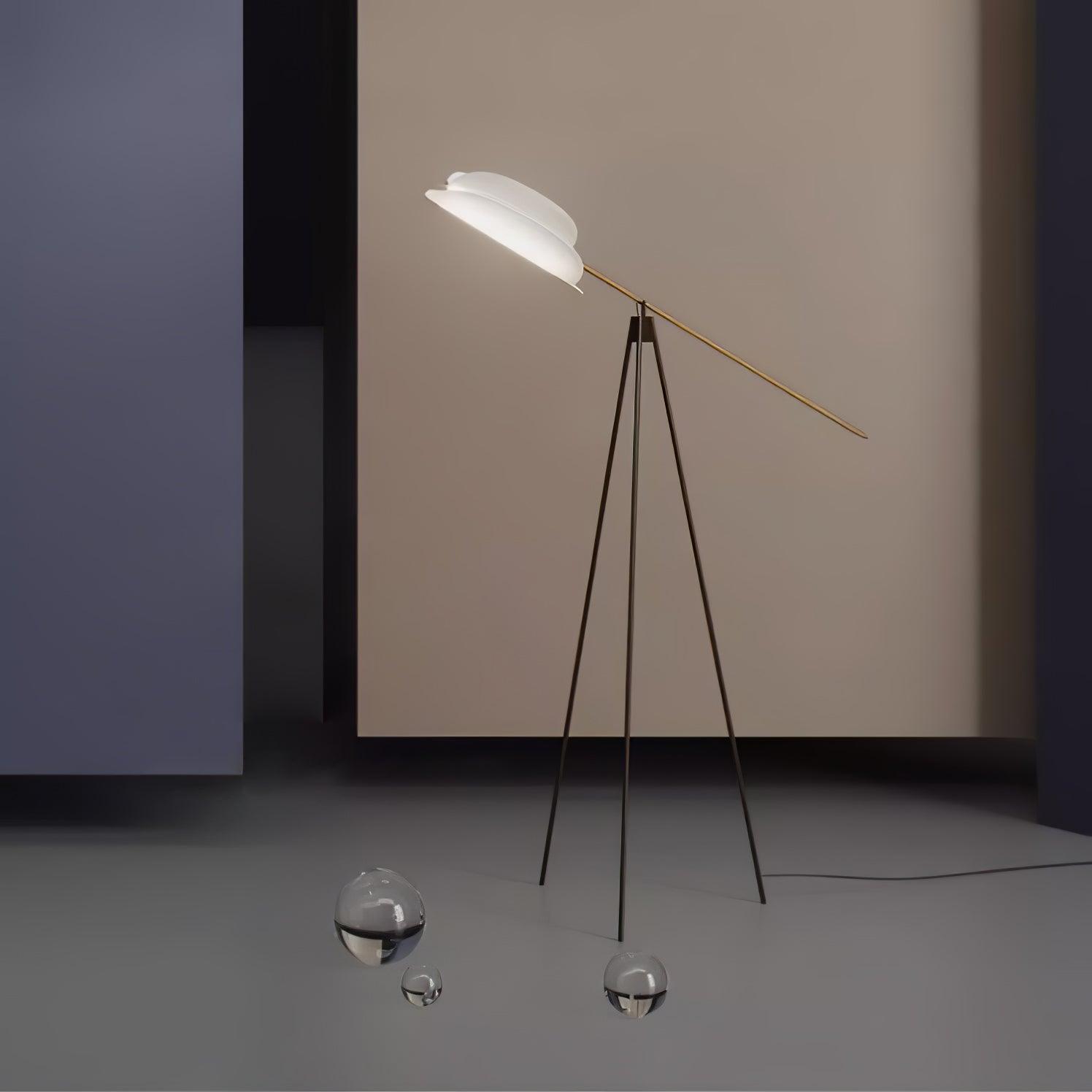 Heart Wing Tripod Floor Lamp - Lumpaz