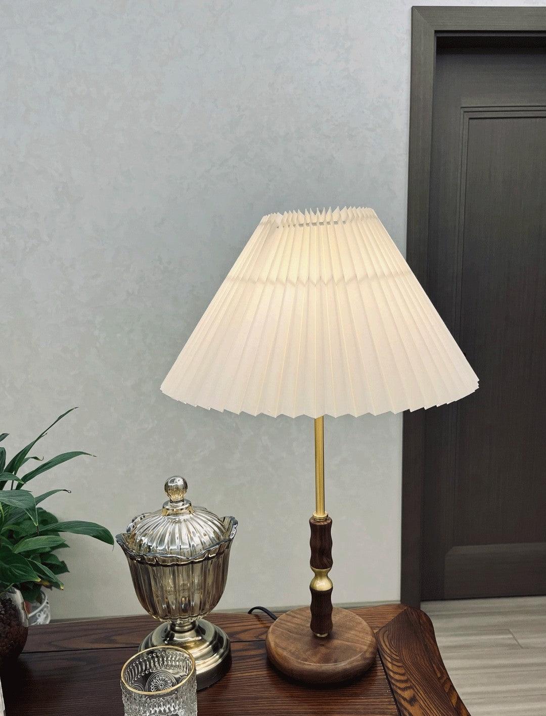 Le Klint Table Lamp - Lumpaz