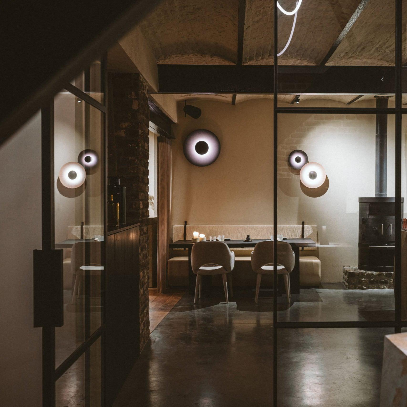 Simplicity Glow Wall Light - Lumpaz
