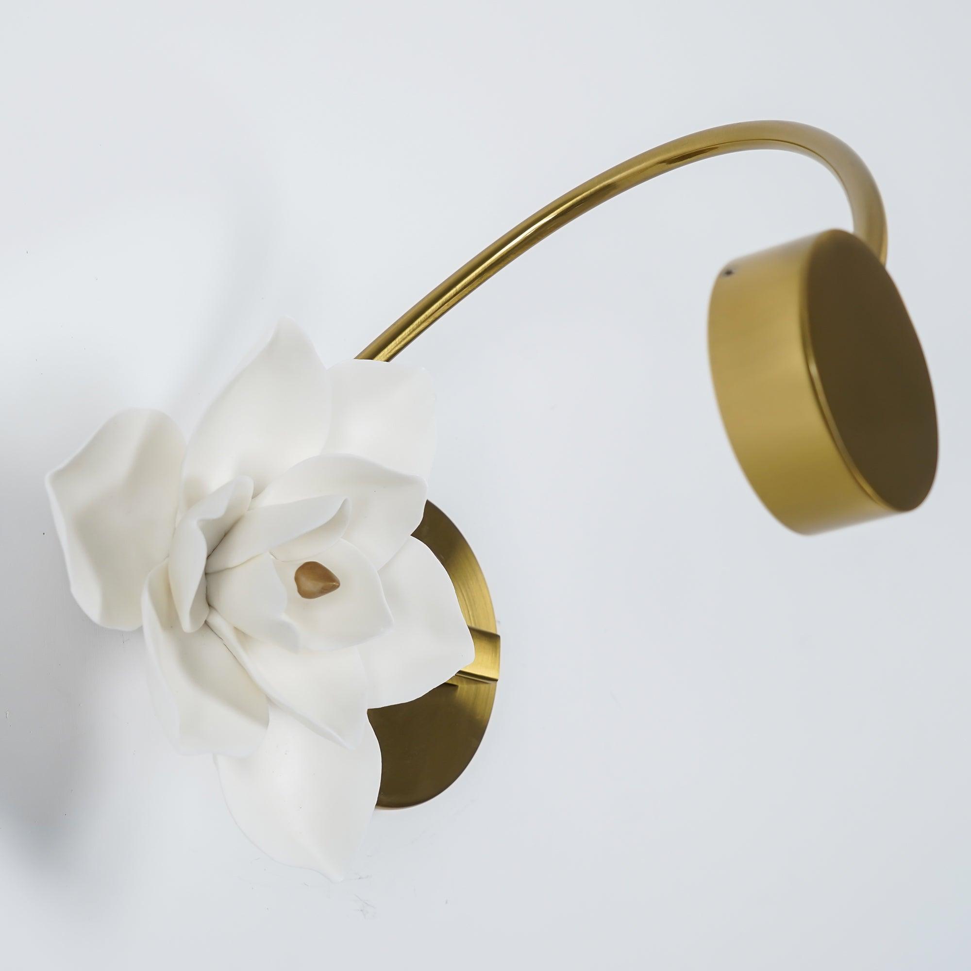 Lure Sconce - Lumpaz