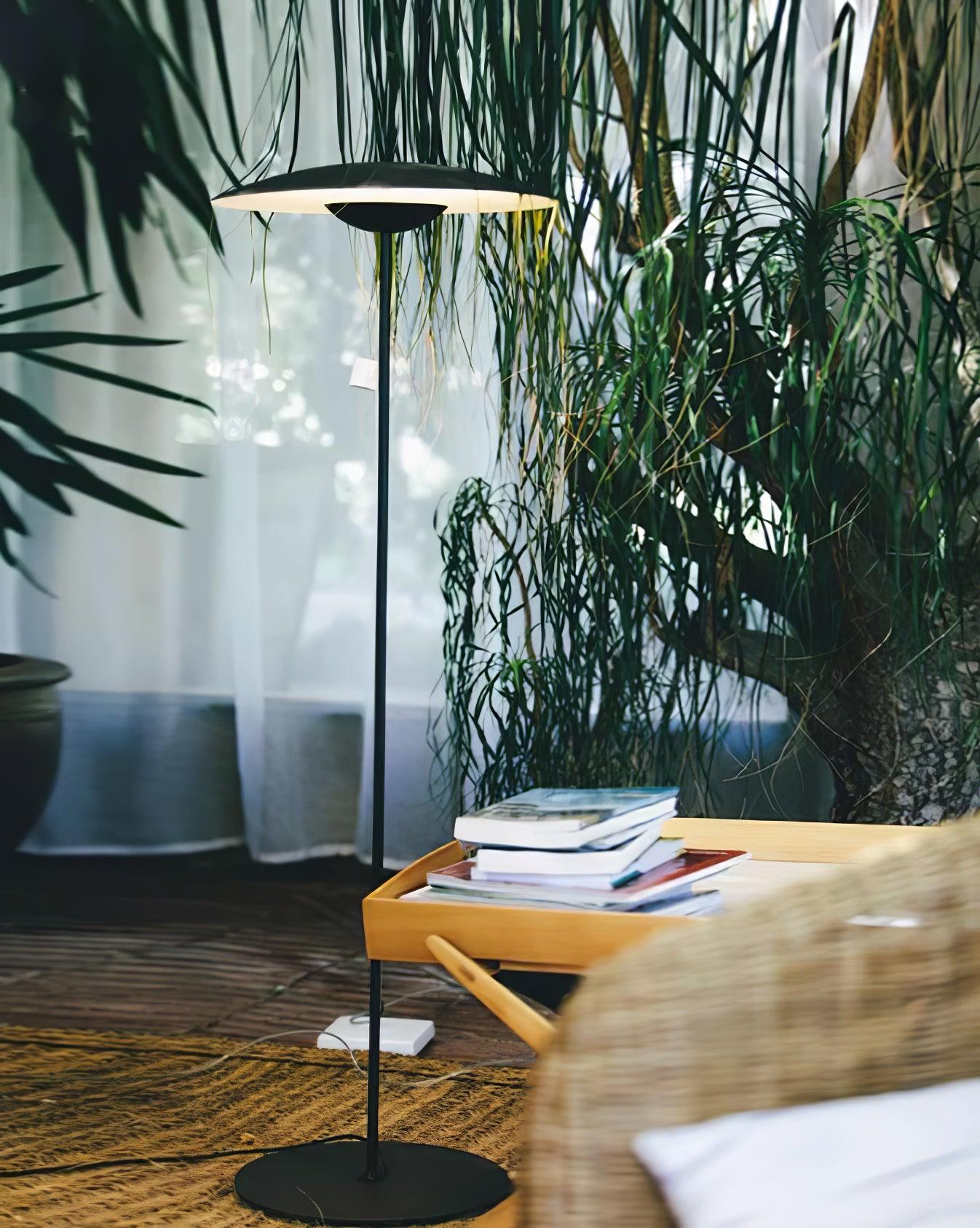 Innovative Directional Floor Lamp - Lumpaz