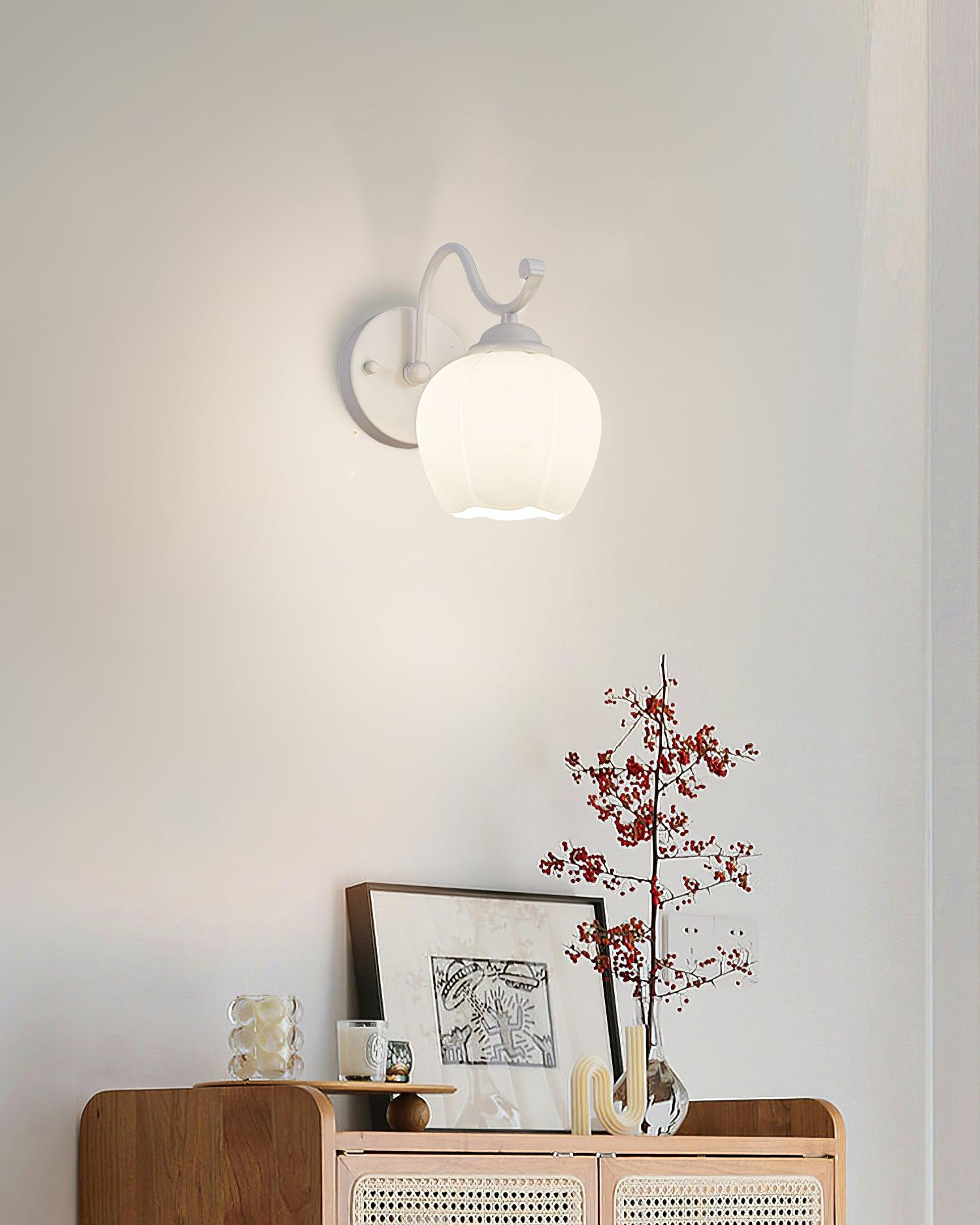 Lomance Lily Wall Lamp - Lumpaz