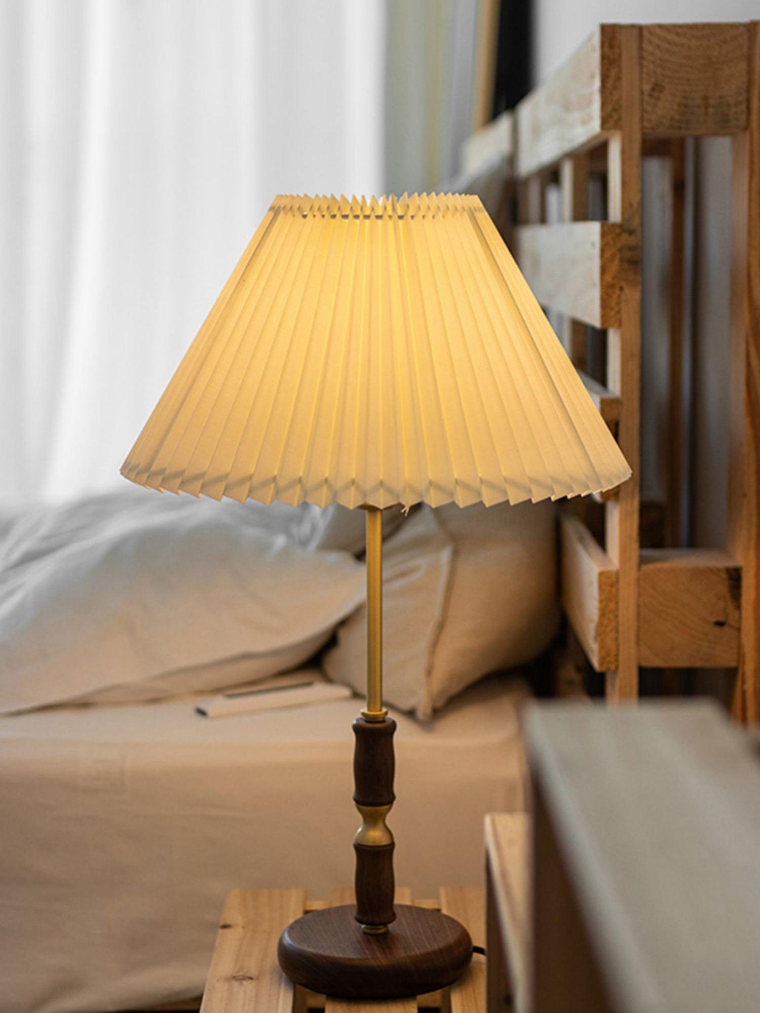 Le Klint Table Lamp - Lumpaz