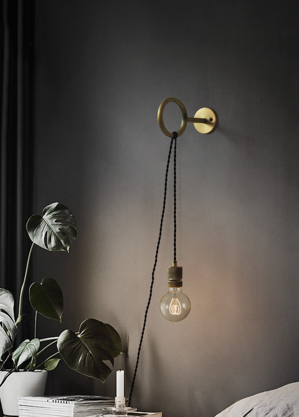Loop Minimalist Wall Light With Wall Socket - Lumpaz