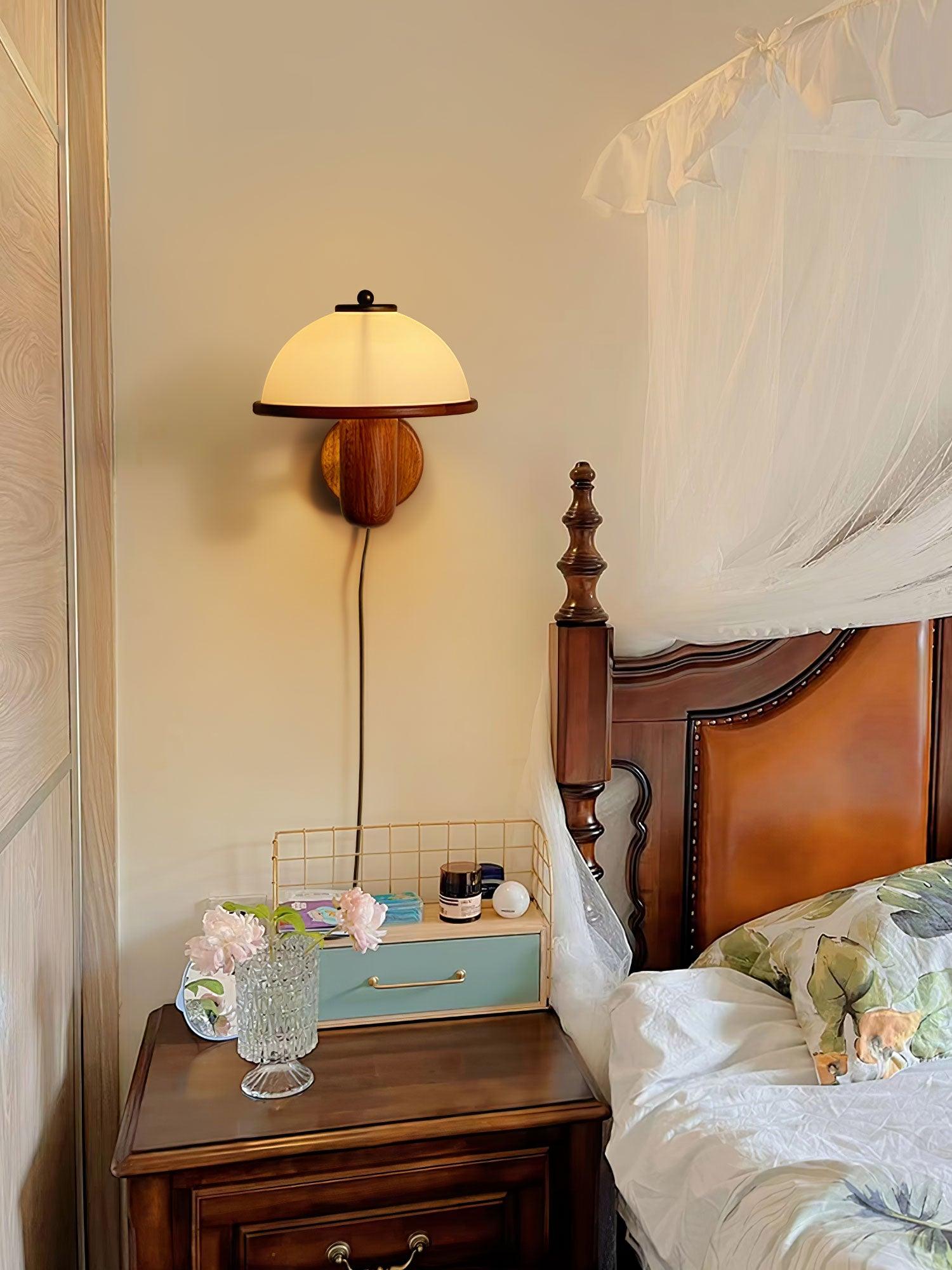 Mushroom Wood Wall Lamp - Lumpaz