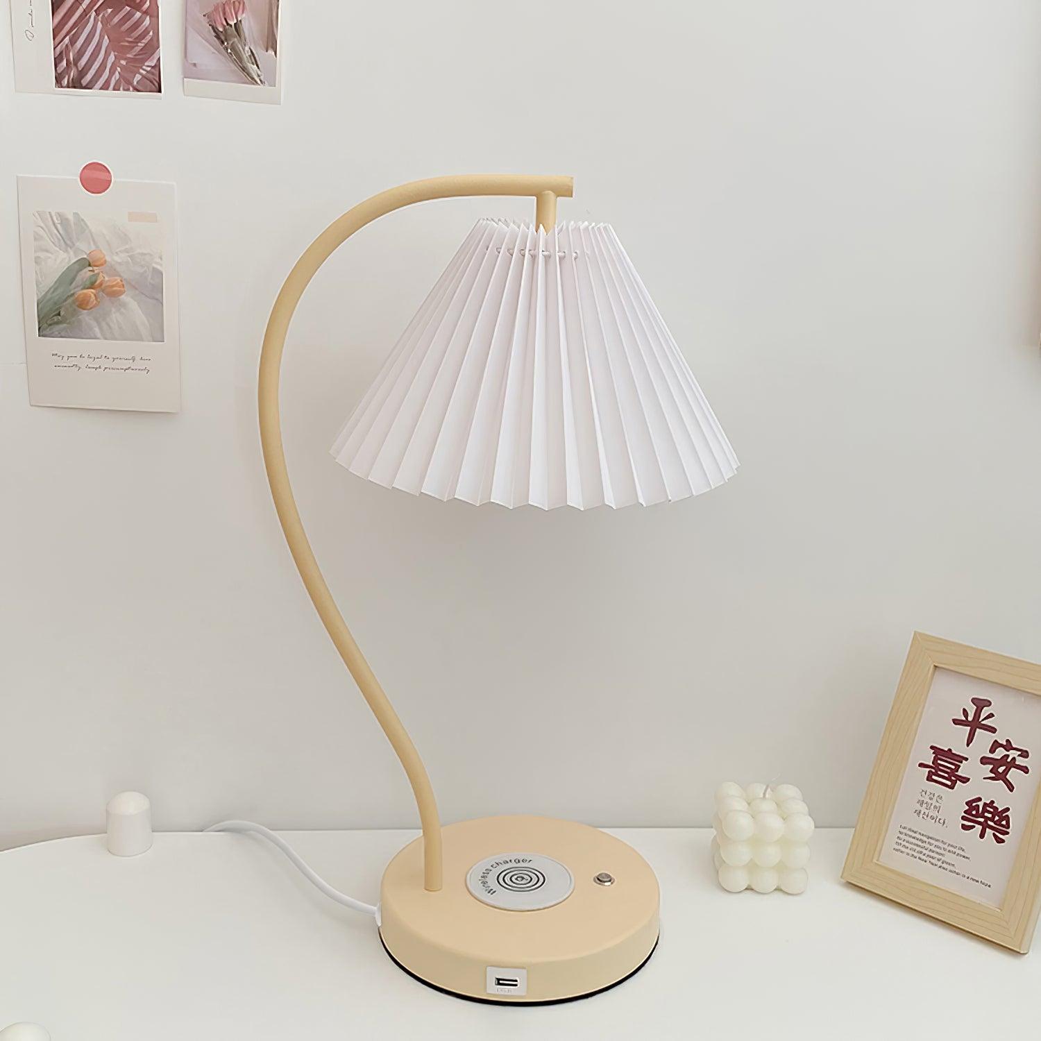Crescini Pleated Table Lamp - Lumpaz