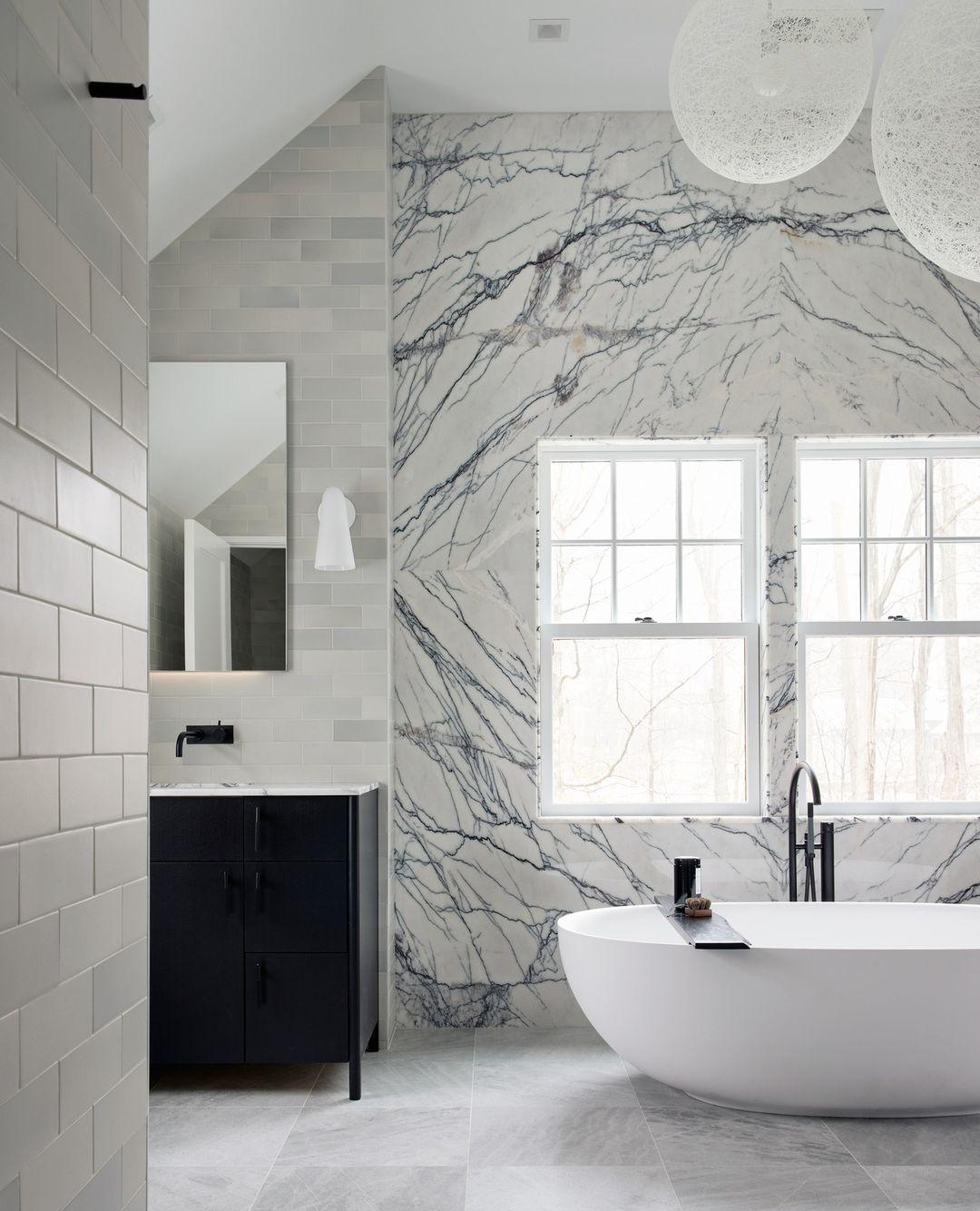 Conical Glass Wall Lamp - Lumpaz