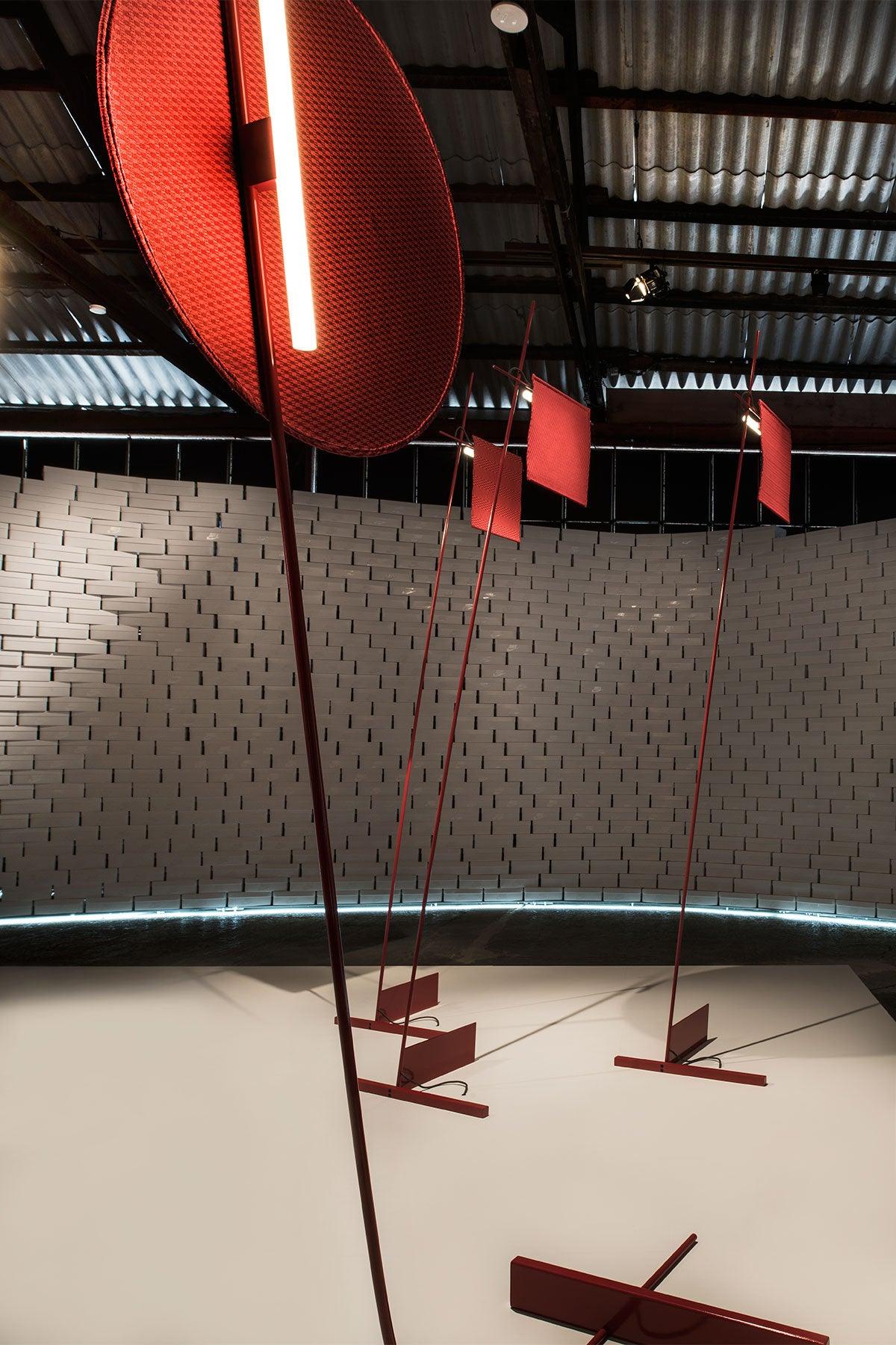 Athletes Floor Lamp - Lumpaz