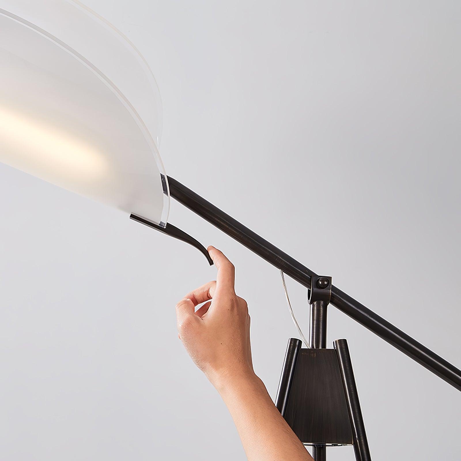 Heart Wing Tripod Floor Lamp - Lumpaz