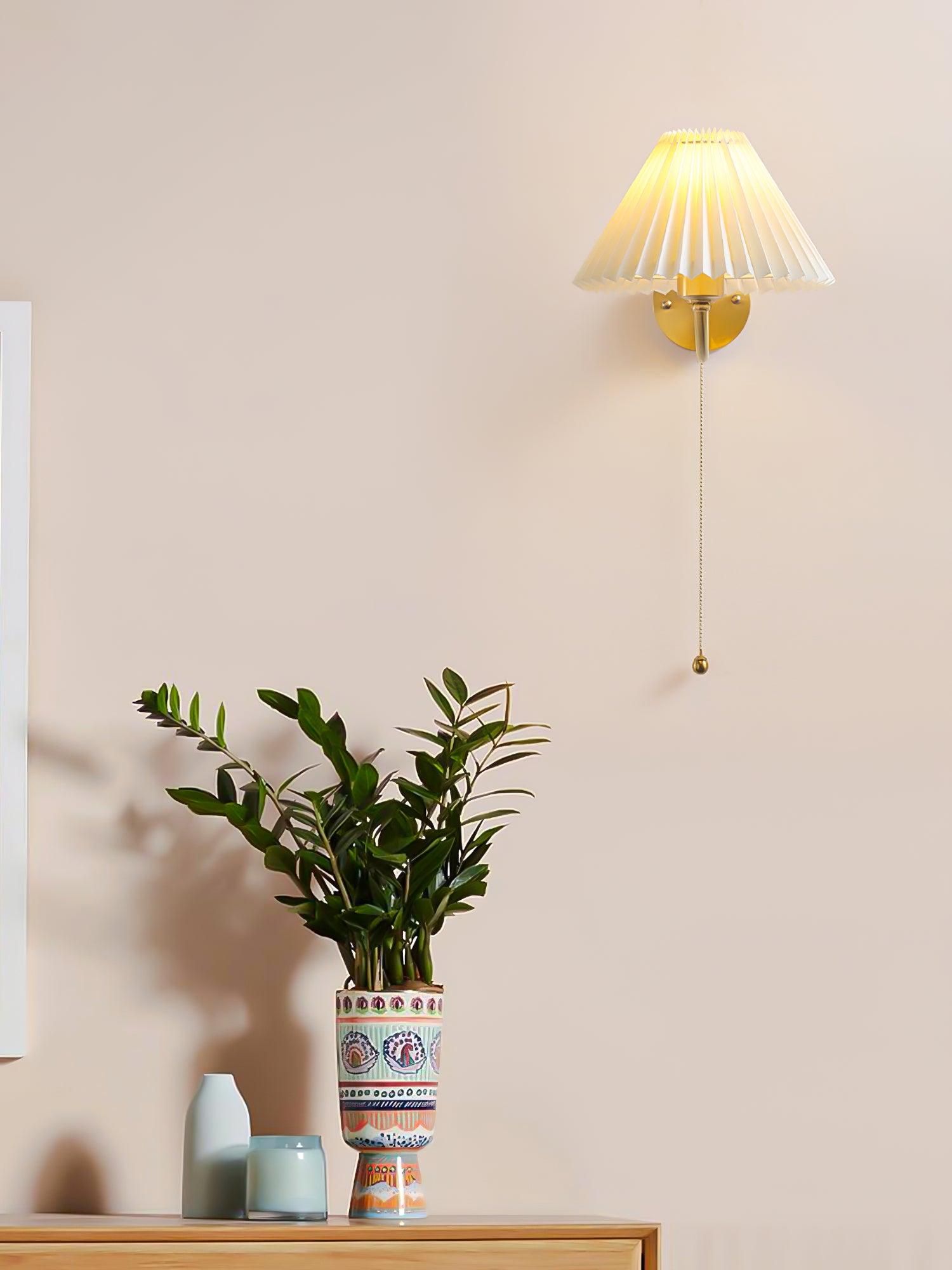 Pleated Wall Lamp - Lumpaz
