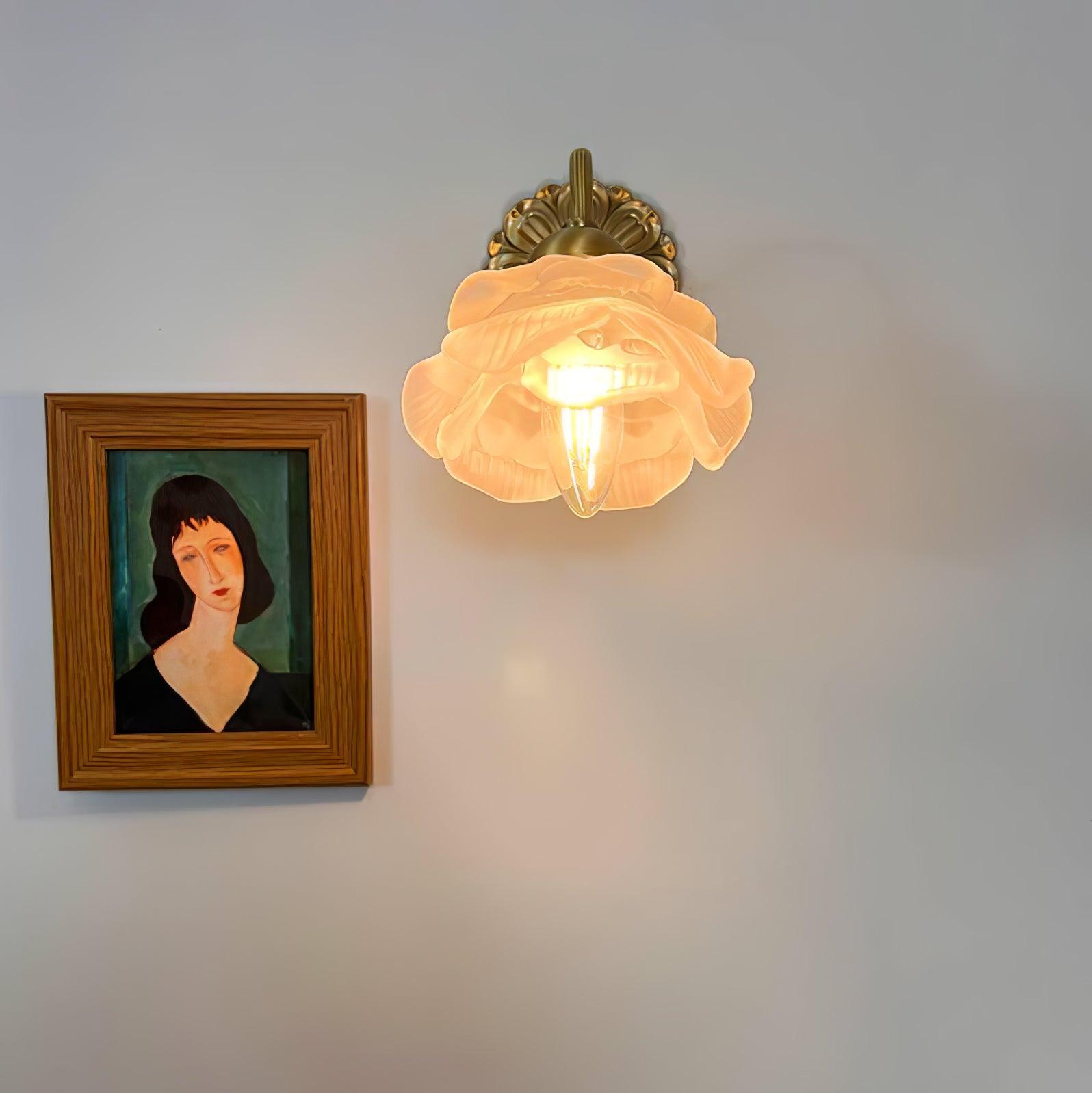 Brass Rose Wall Light - Lumpaz