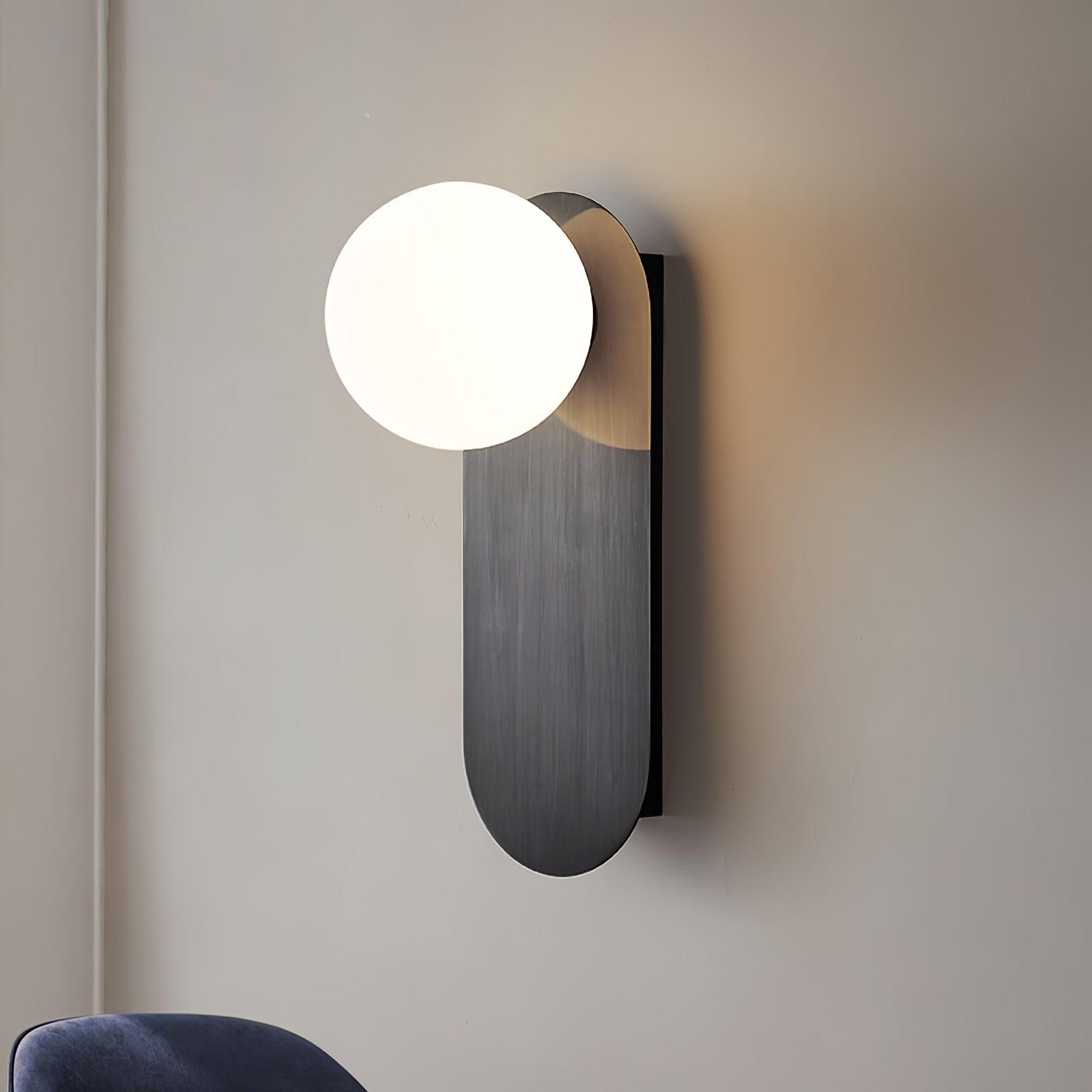 Flat Base Globe Sconce - Lumpaz