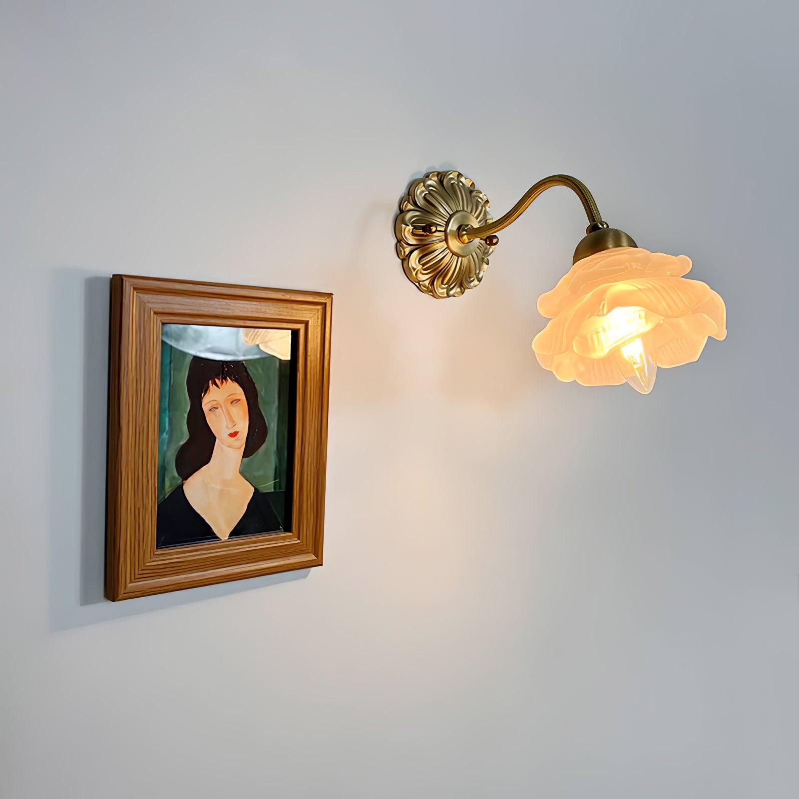 Brass Rose Wall Light - Lumpaz