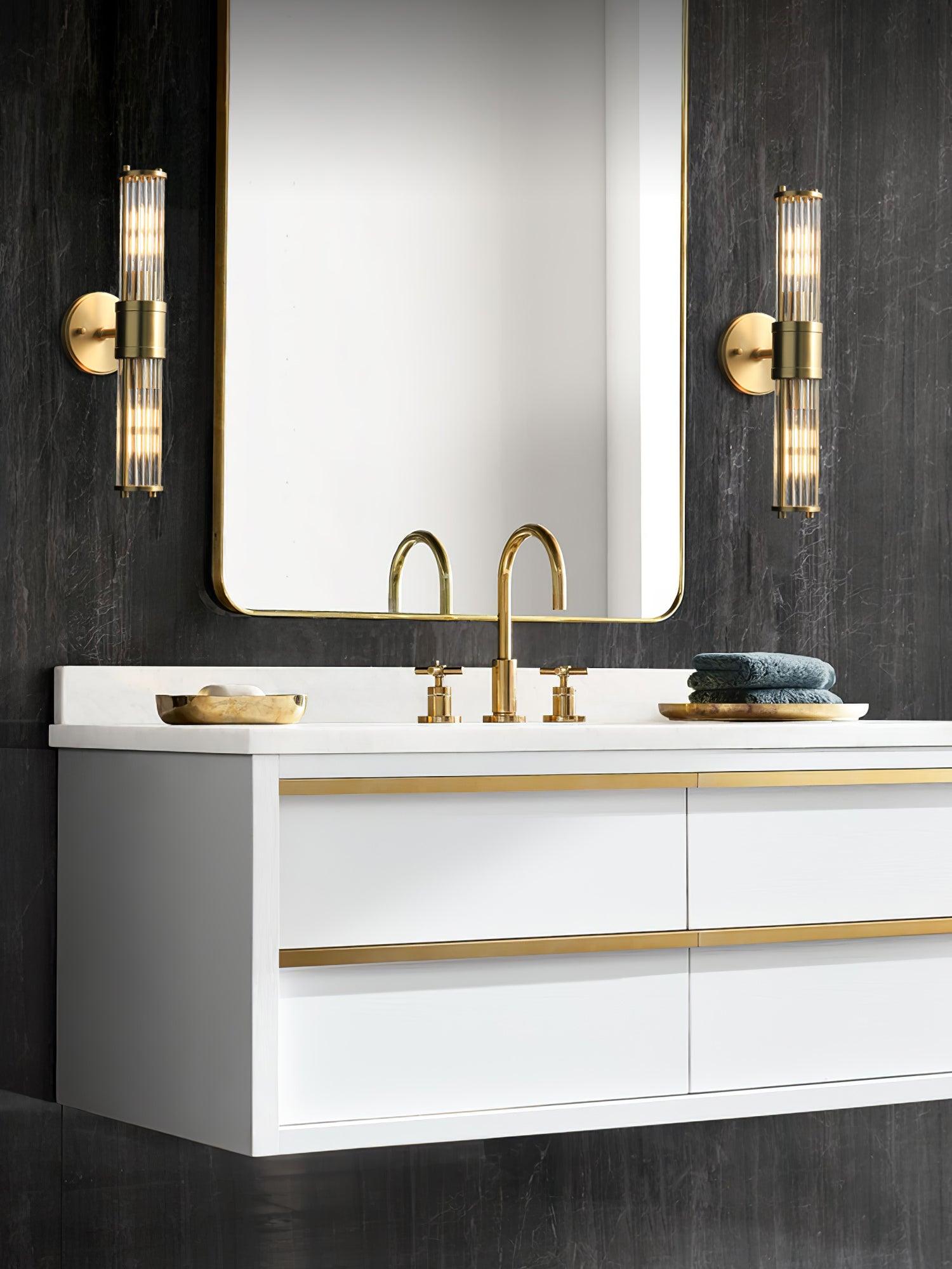 Allen Brass Wall Lamp - Lumpaz