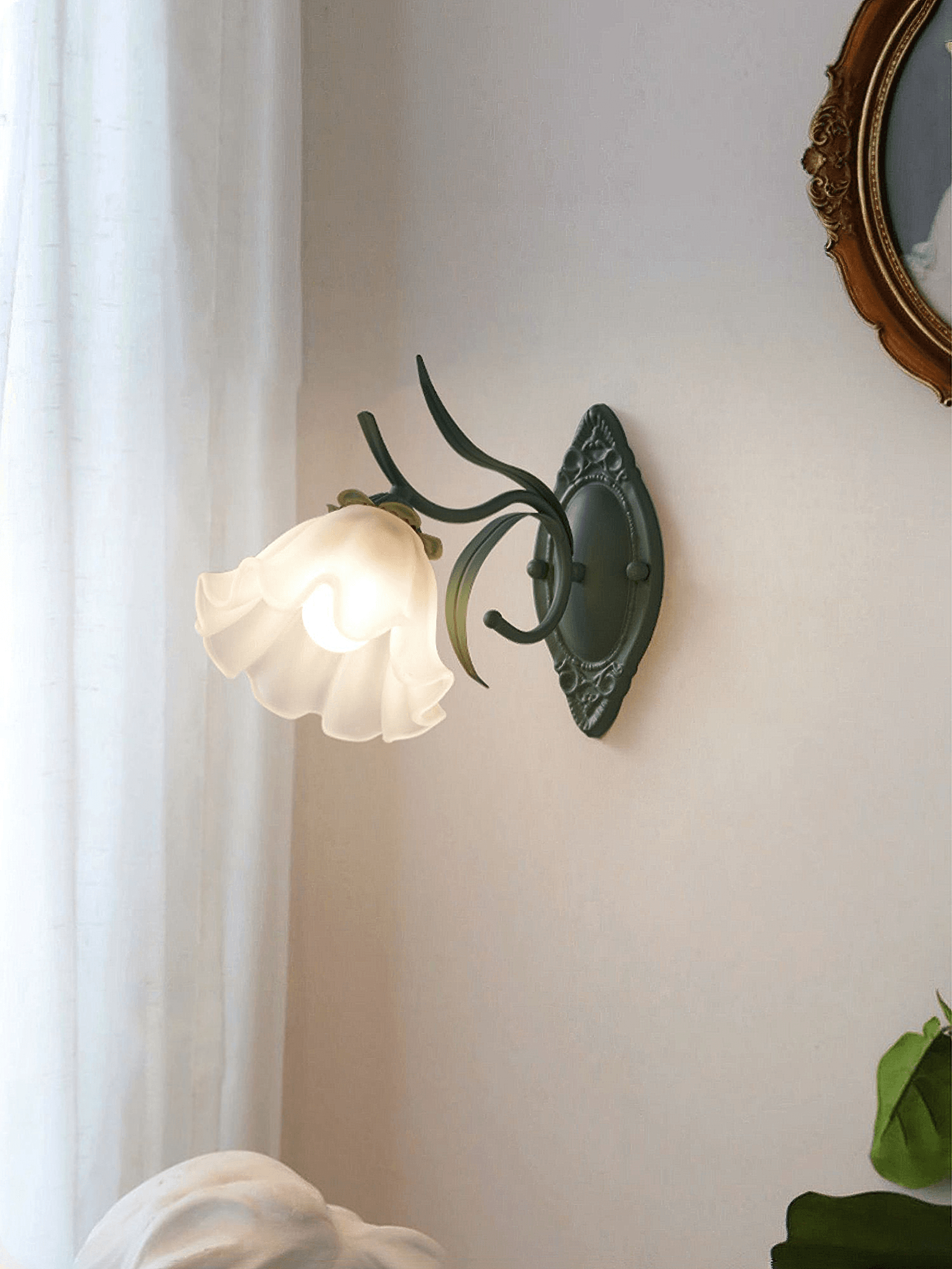 Flared Wall Light - Lumpaz