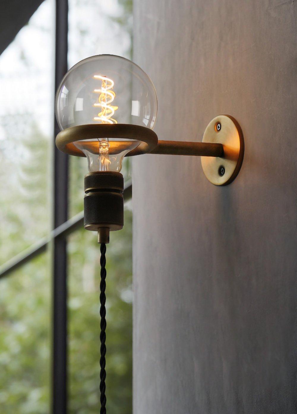 Loop Minimalist Wall Light With Wall Socket - Lumpaz