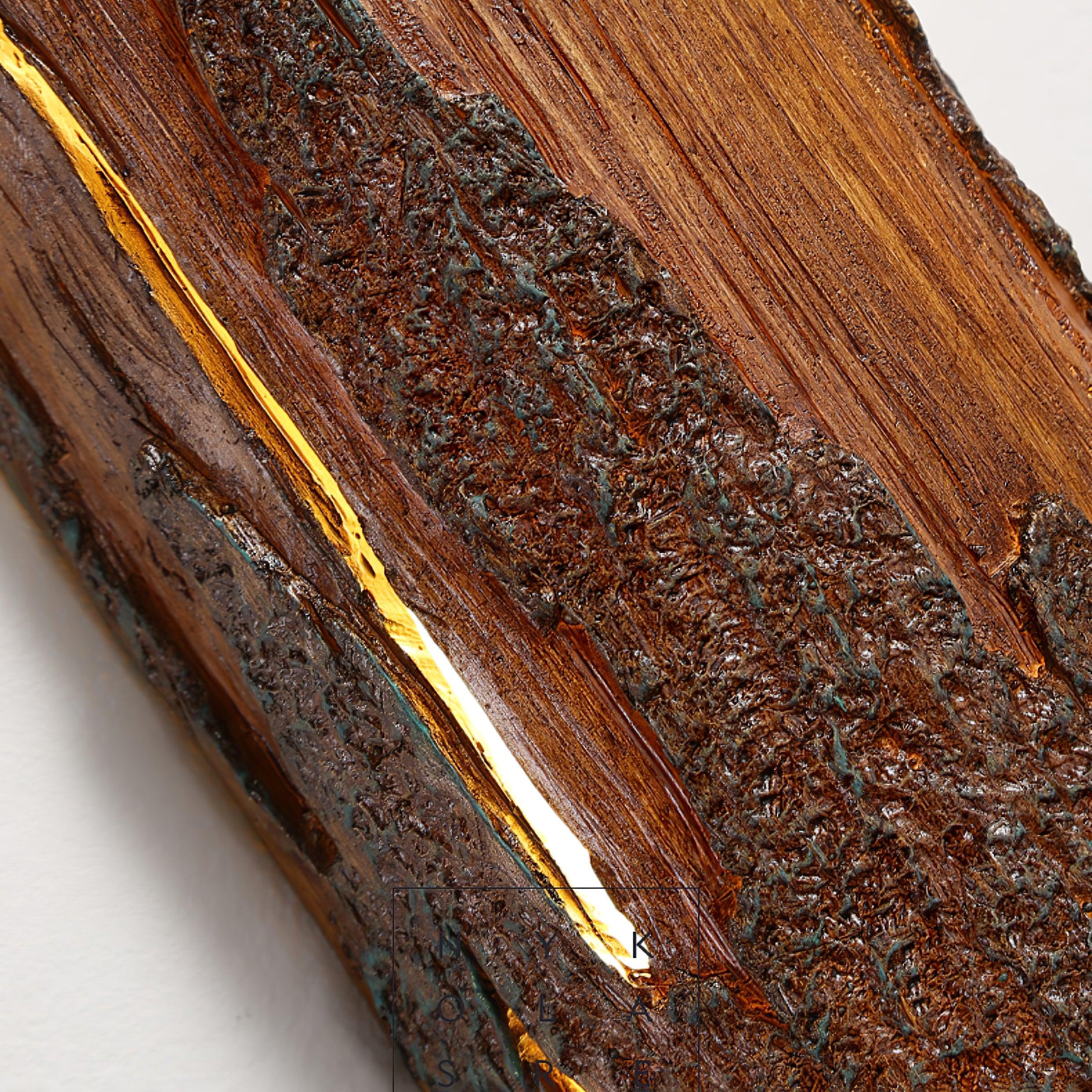 Broken Bark Wall Light - Lumpaz