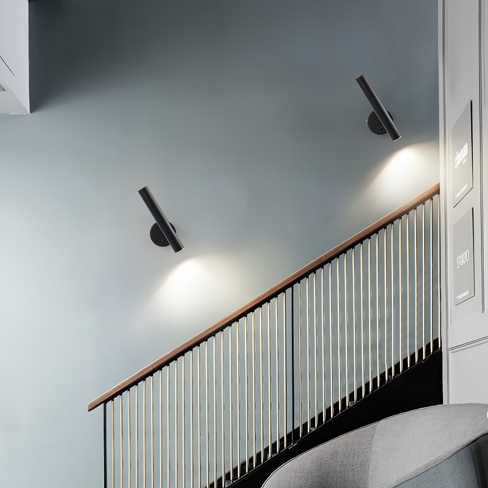 Slender Adjustable Wall Lamp - Lumpaz