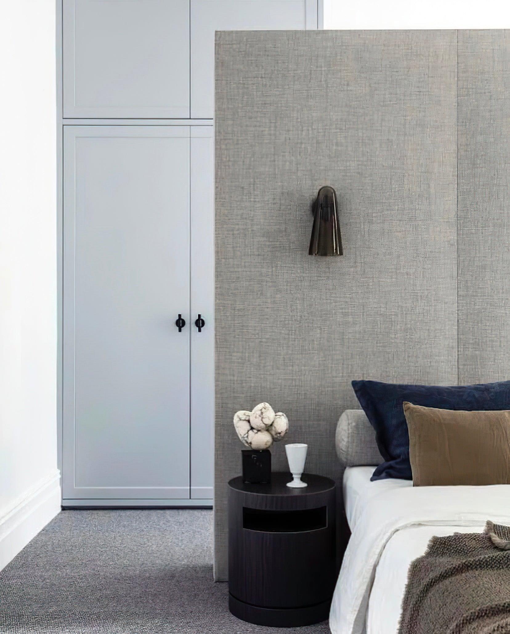 Conical Glass Wall Lamp - Lumpaz