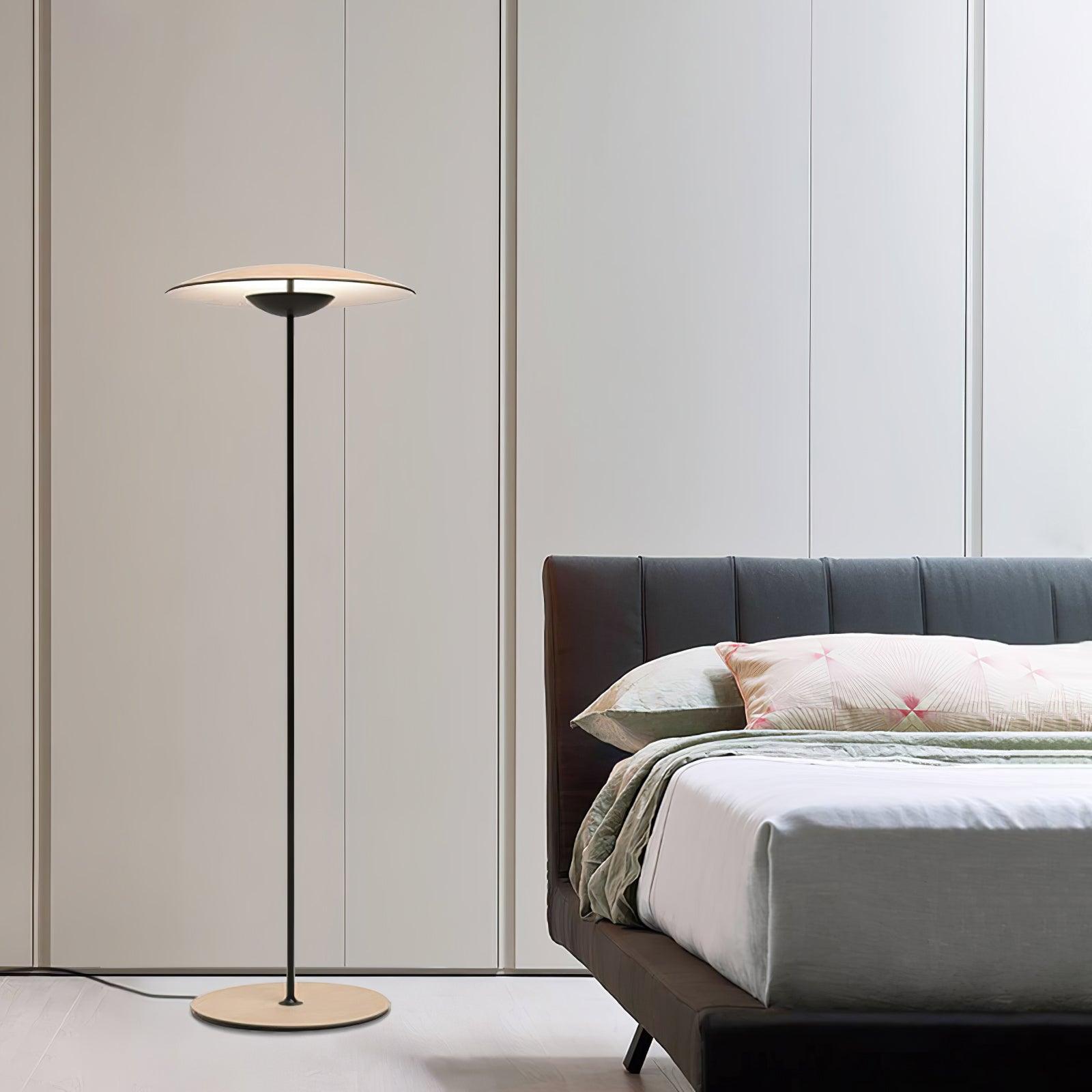 Innovative Directional Floor Lamp - Lumpaz