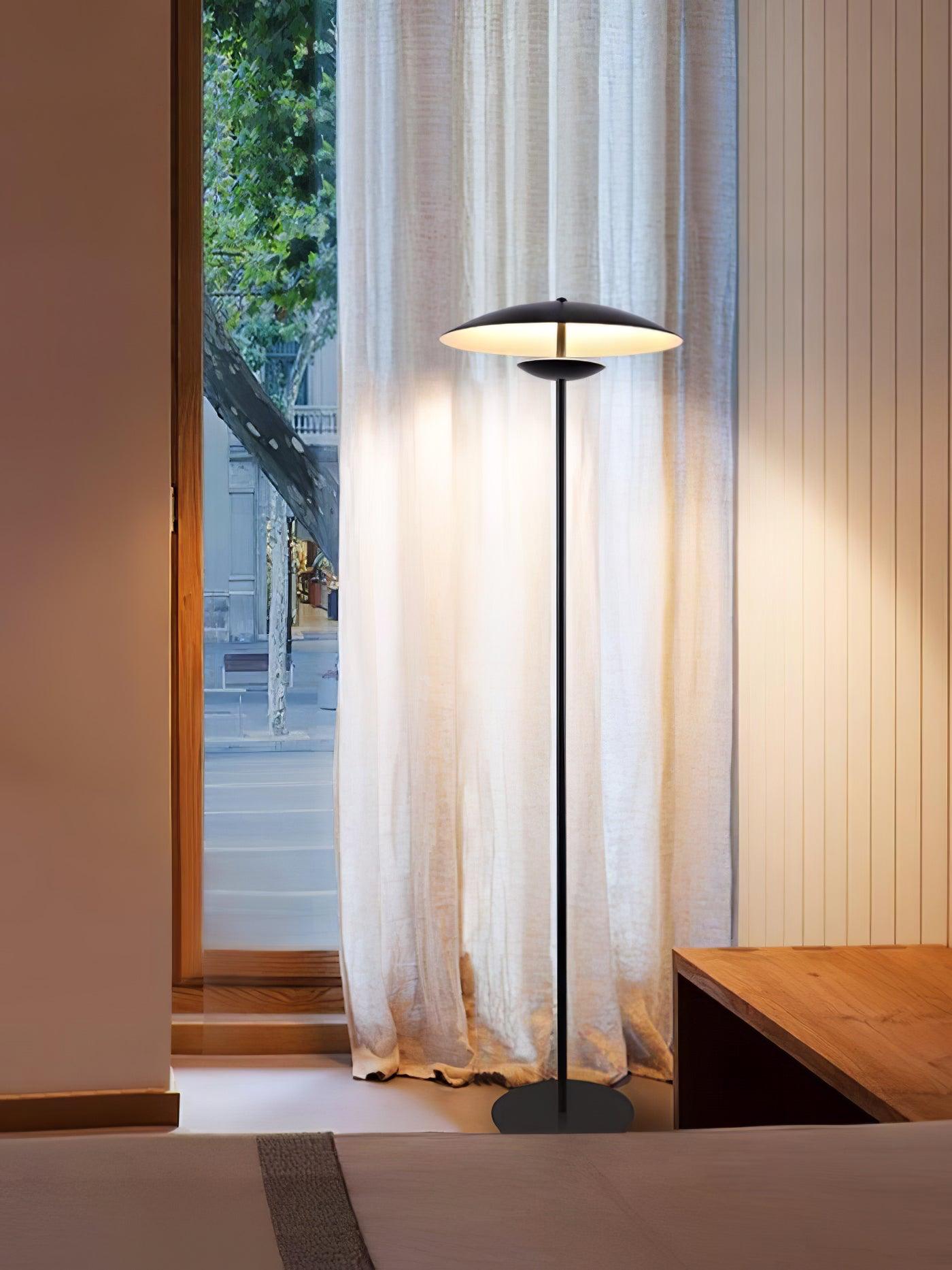 Innovative Directional Floor Lamp - Lumpaz