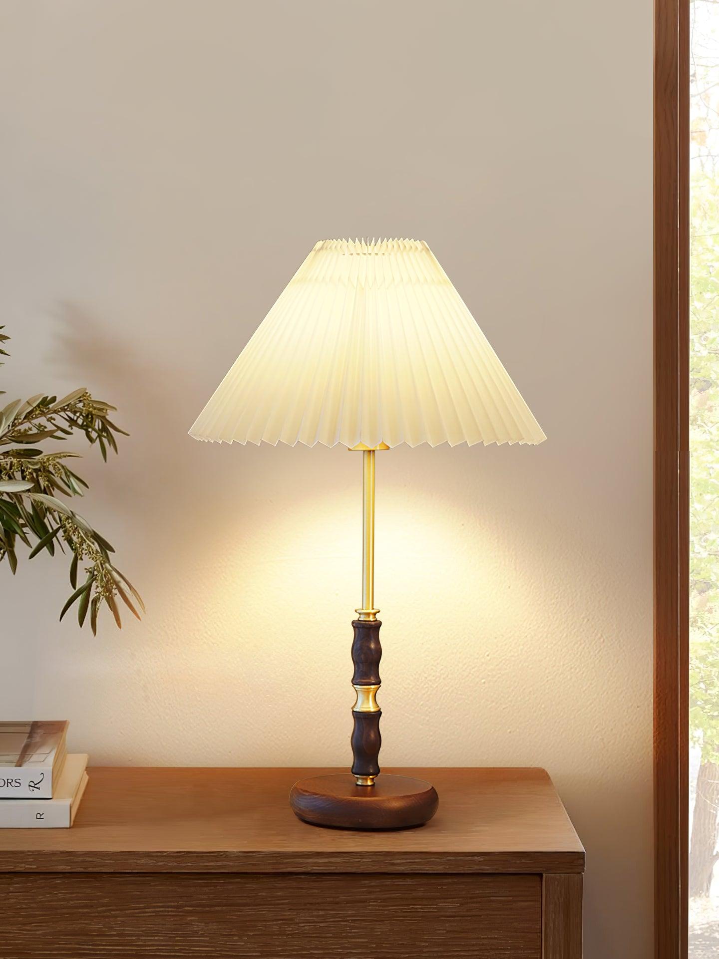 Le Klint Table Lamp - Lumpaz