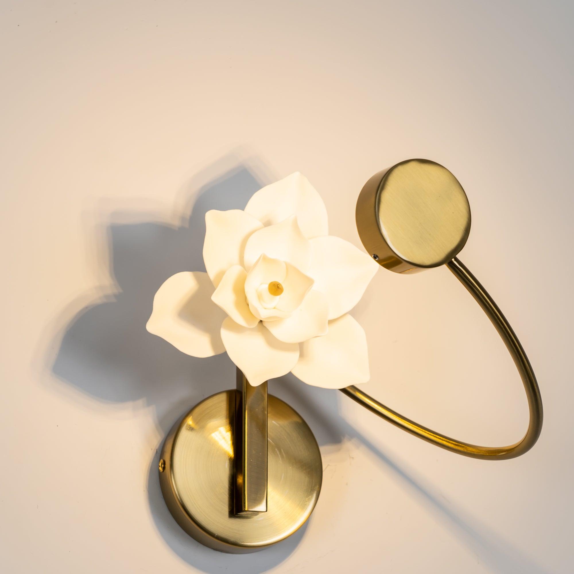 Lure Sconce - Lumpaz