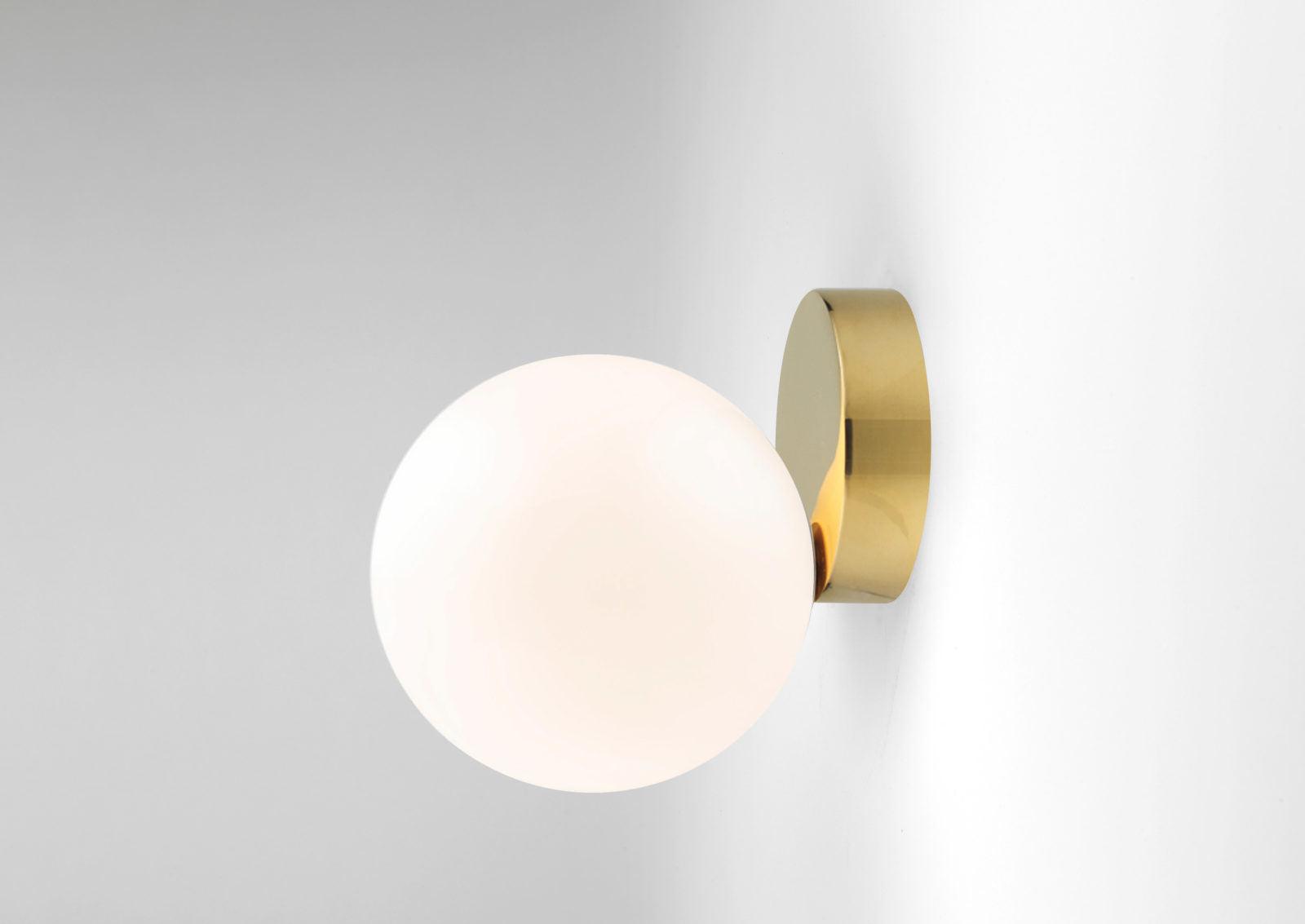 Tip of The Tongue Wall Lamp - Lumpaz