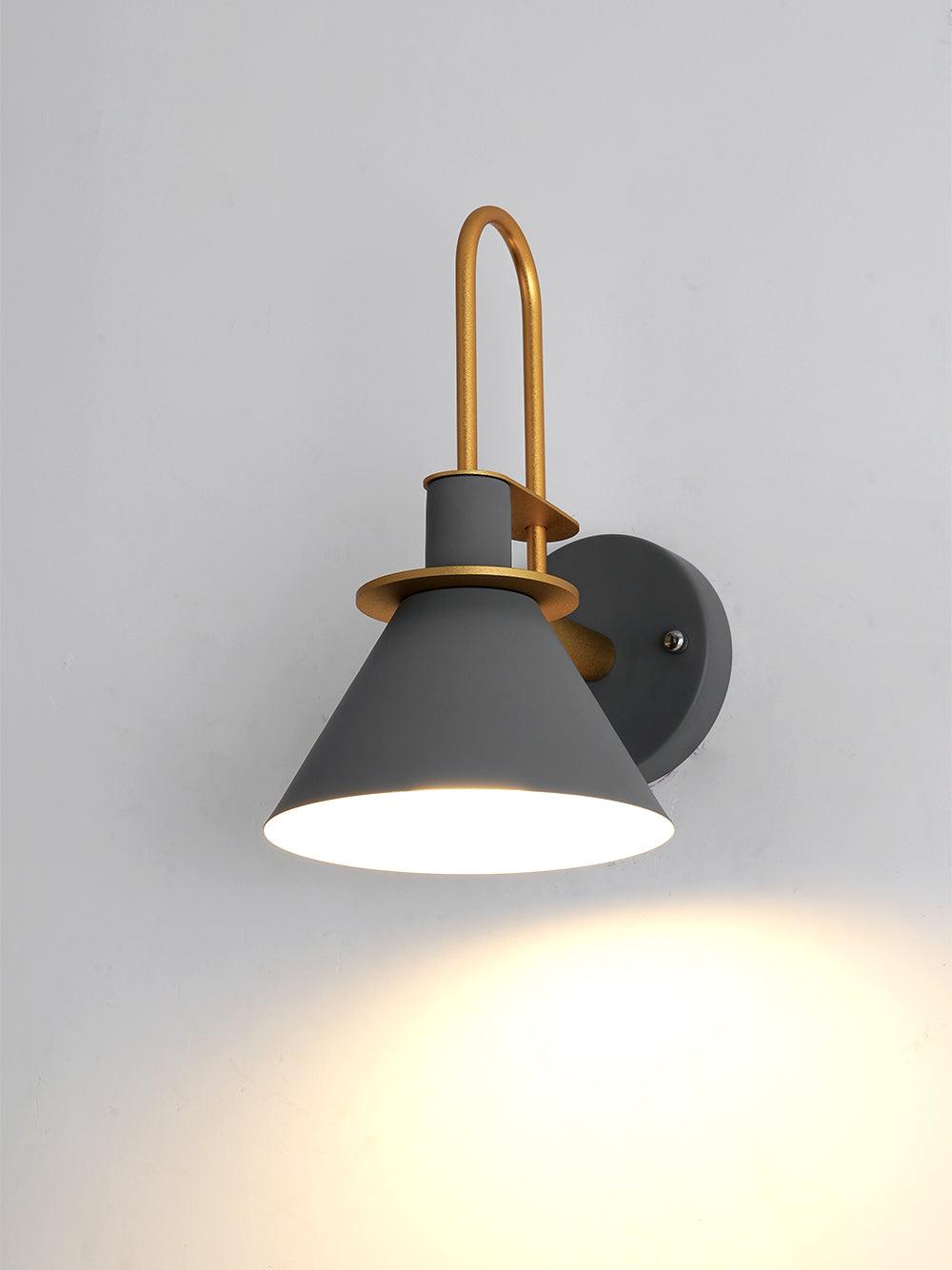 Nordic Metal Wall Sconce - Lumpaz