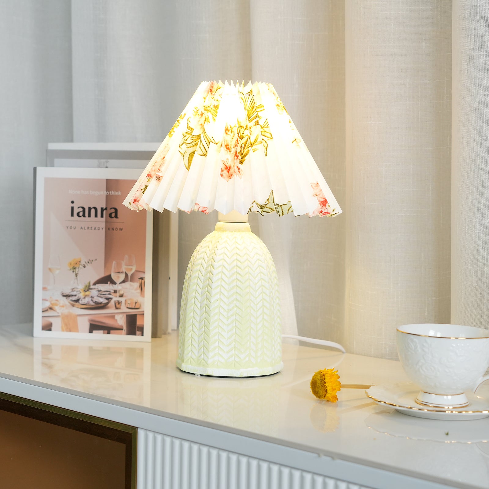 Vintage Pleated Table Lamp - Lumpaz