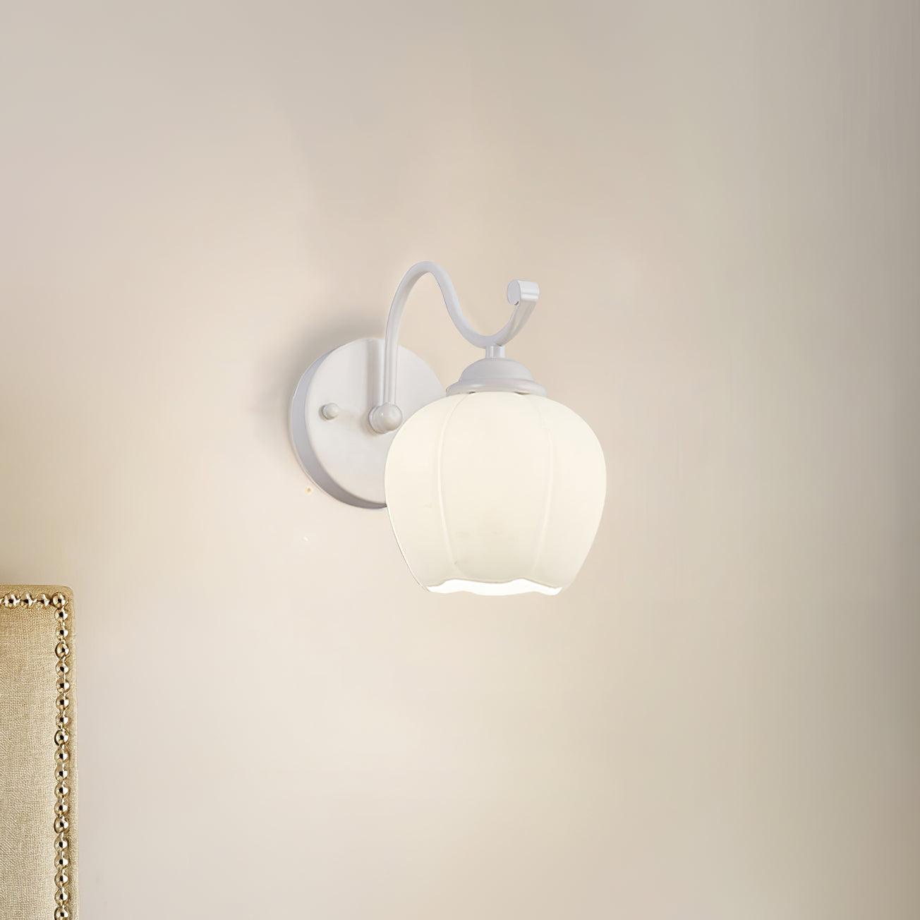 Lomance Lily Wall Lamp - Lumpaz