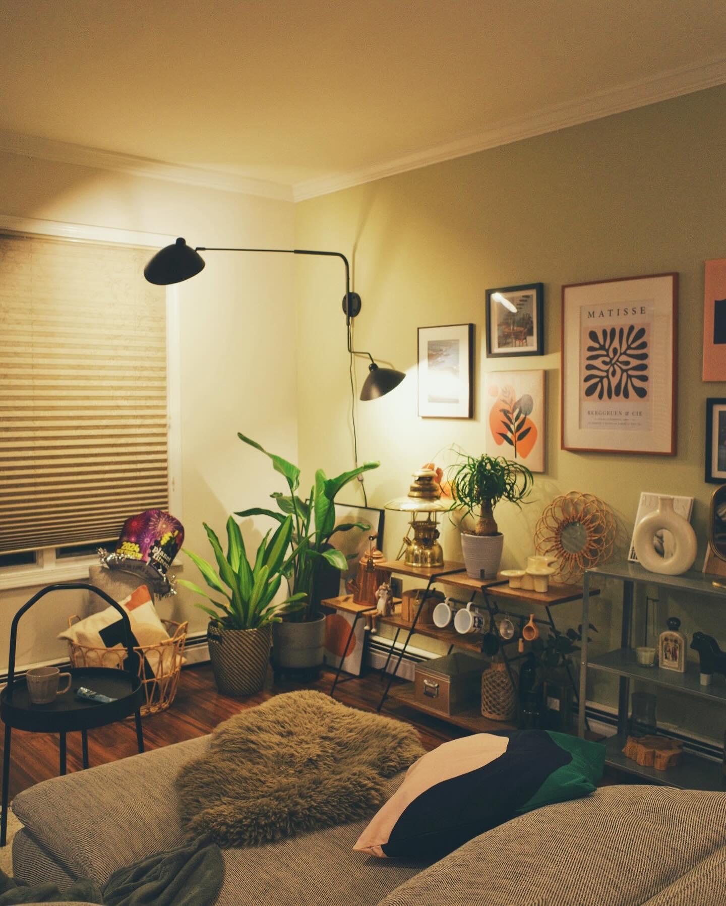 Versatile Arm Wall Sconce - Lumpaz