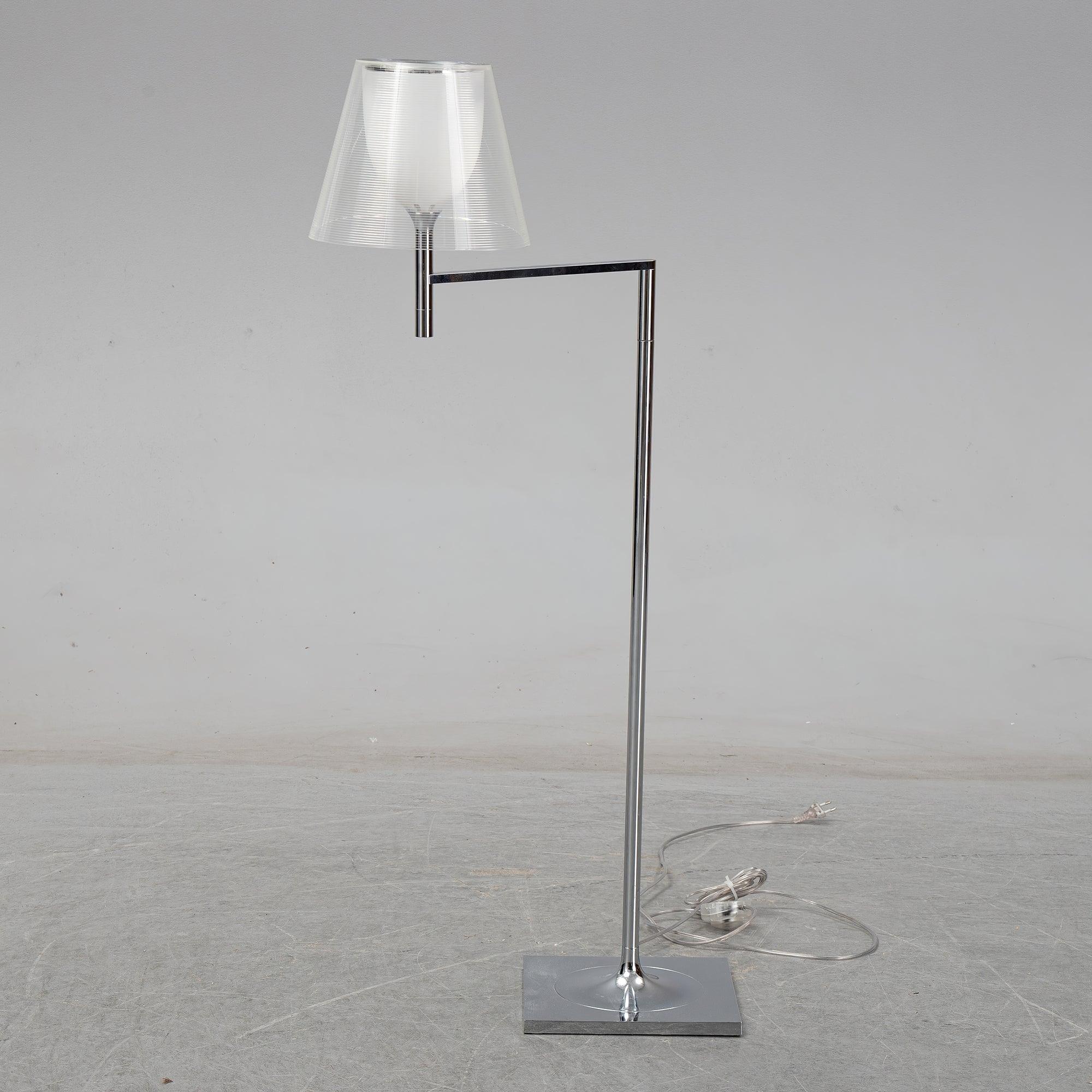 Chrome Prism Bending Floor Light - Lumpaz
