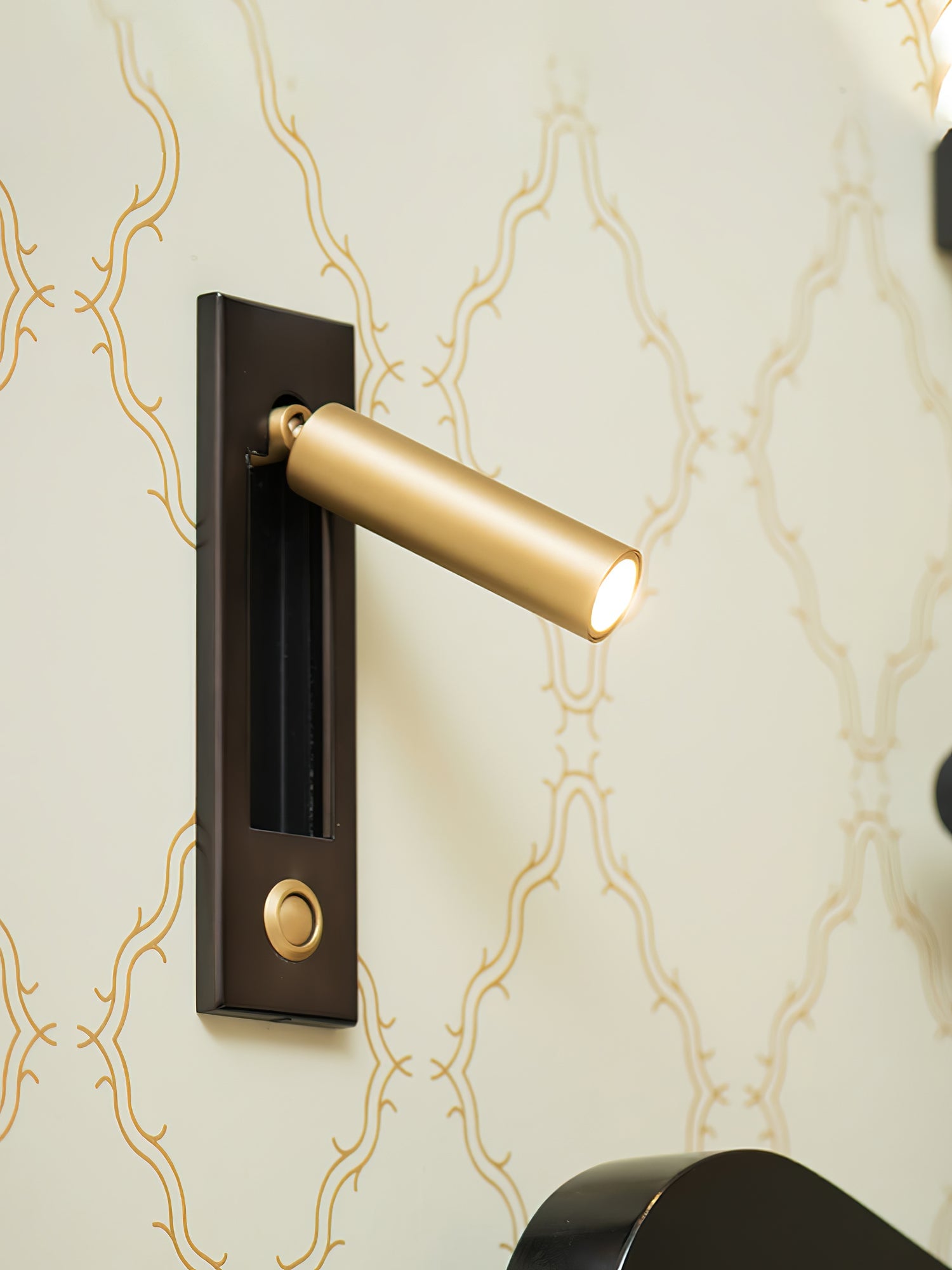 Embedded Bedside Sconce - Lumpaz