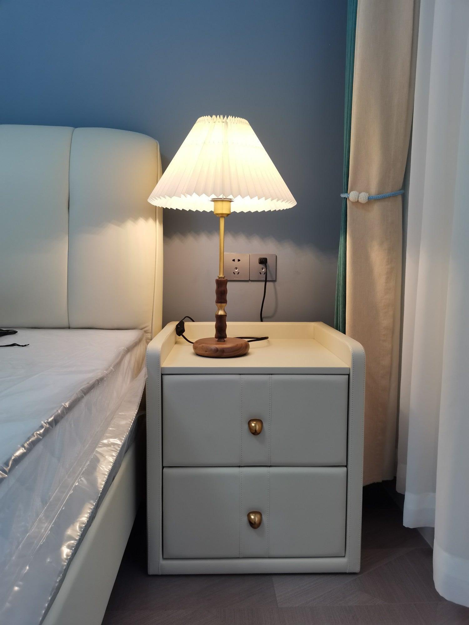 Le Klint Table Lamp - Lumpaz