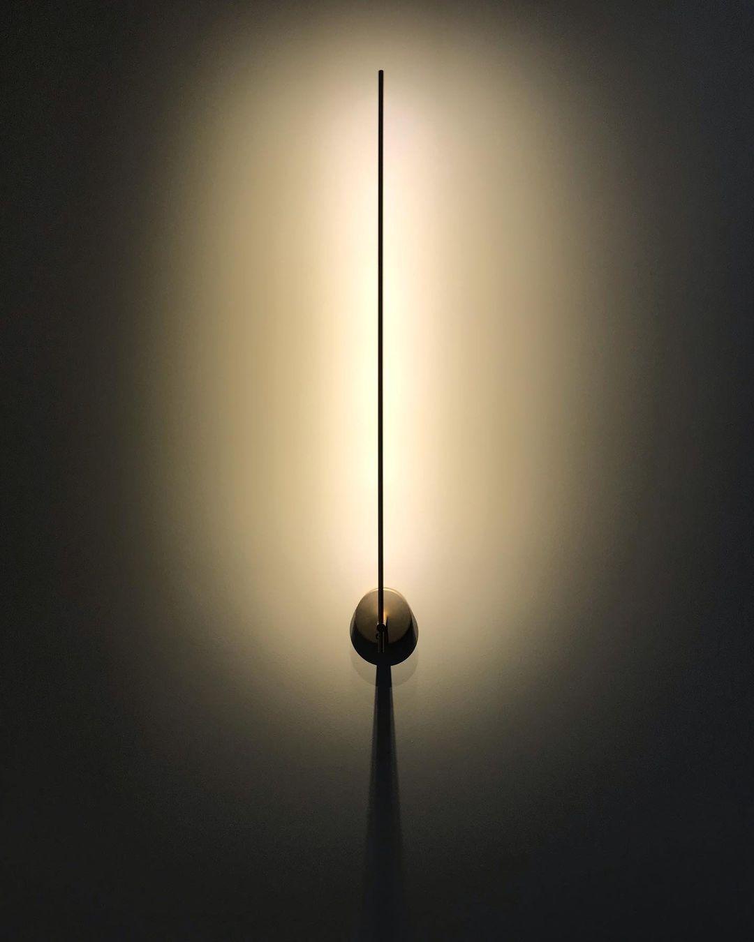 Light Stick V Sconce - Lumpaz