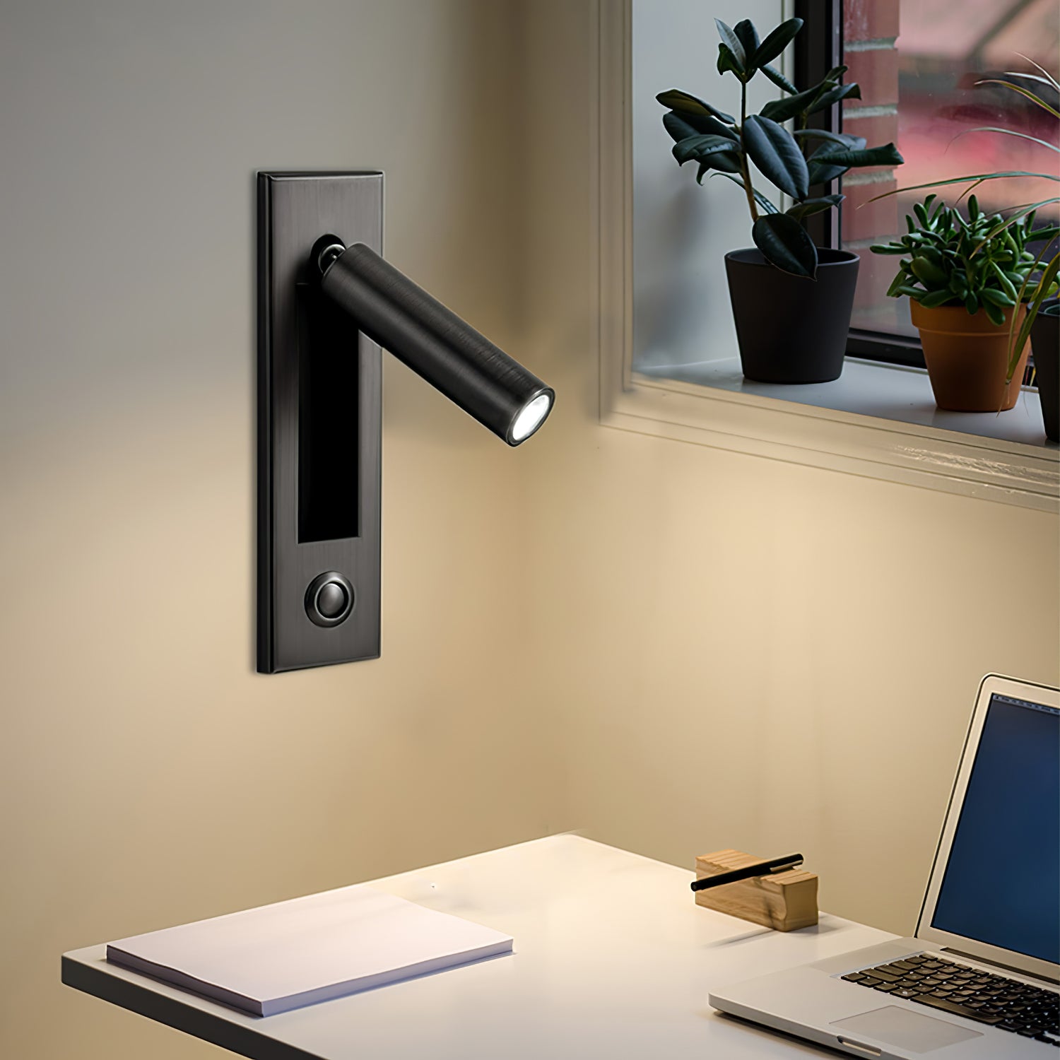 Embedded Bedside Sconce - Lumpaz