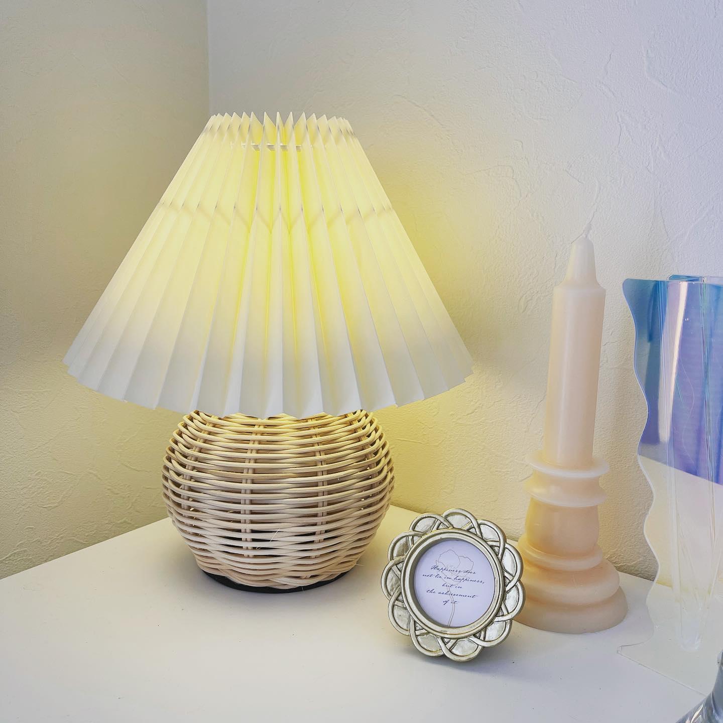 Rattan Pleated Built-in Battery Table lamp - Lumpaz