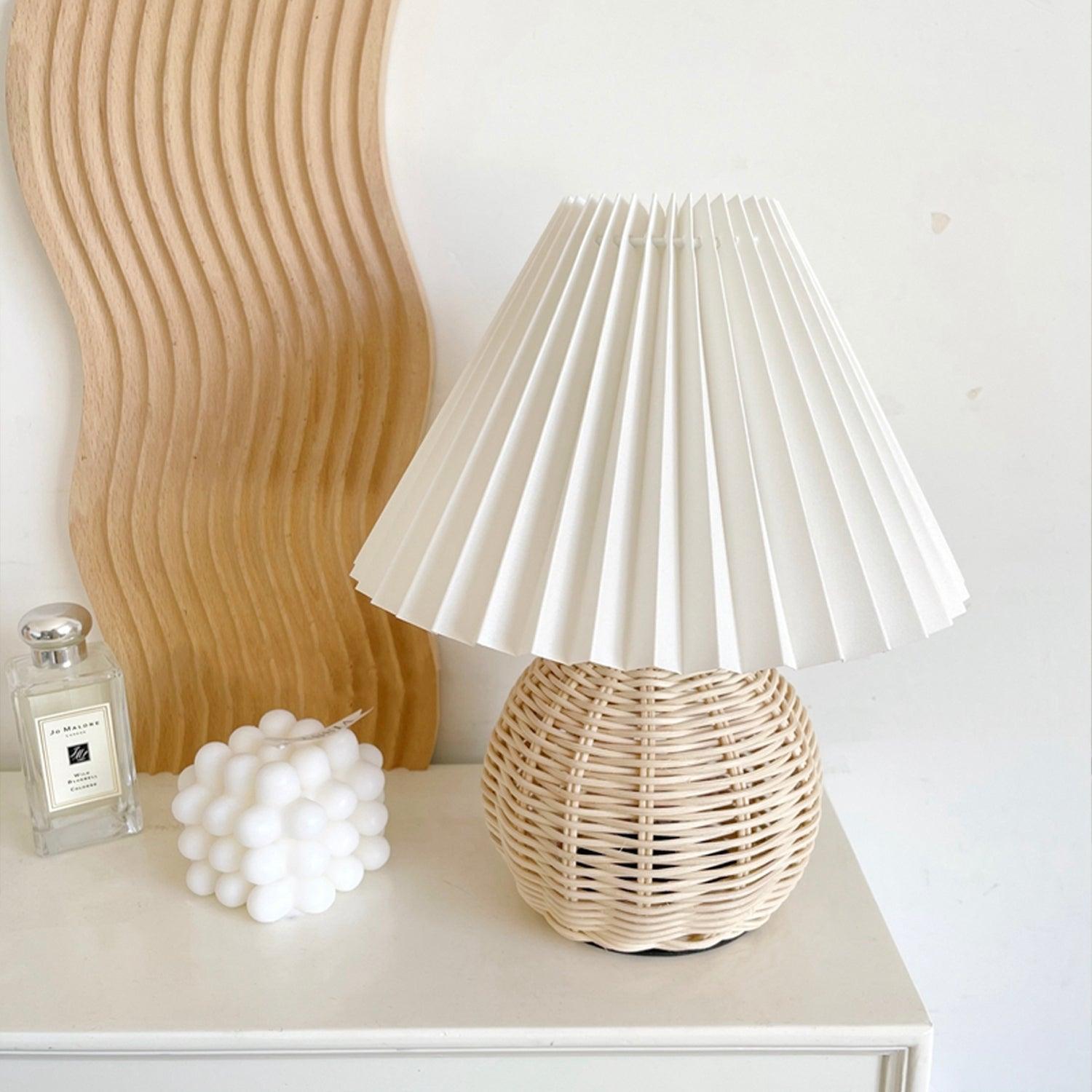 Rattan Pleated Built-in Battery Table lamp - Lumpaz