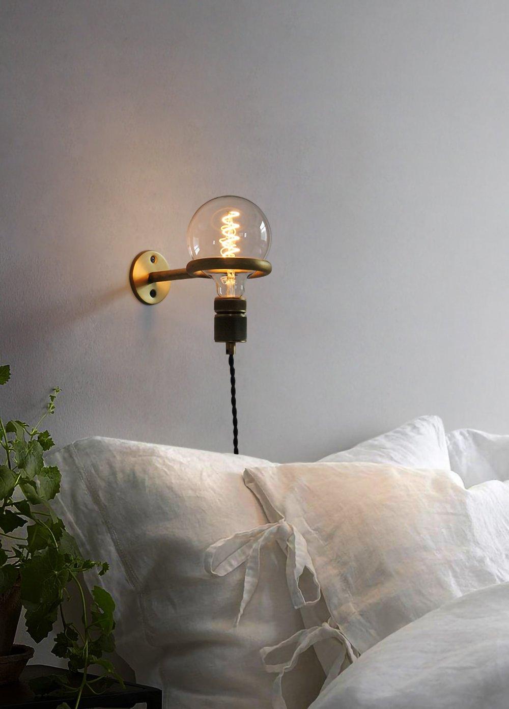 Loop Minimalist Wall Light With Wall Socket - Lumpaz