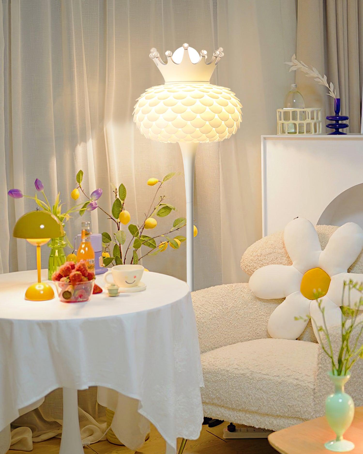 Aluvia Crown Floor Lamp - Lumpaz