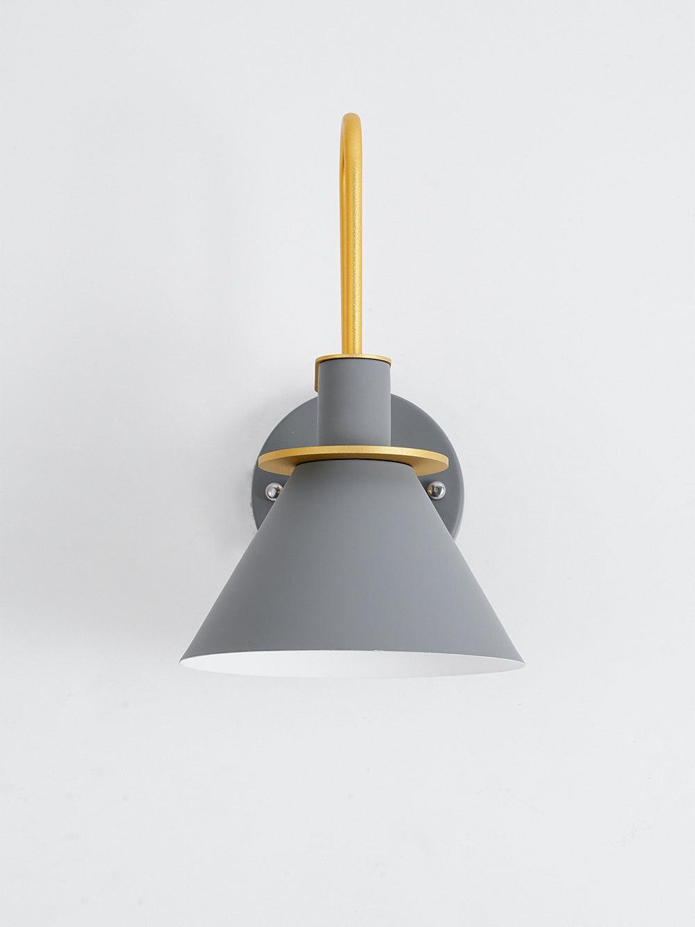 Nordic Metal Wall Sconce - Lumpaz