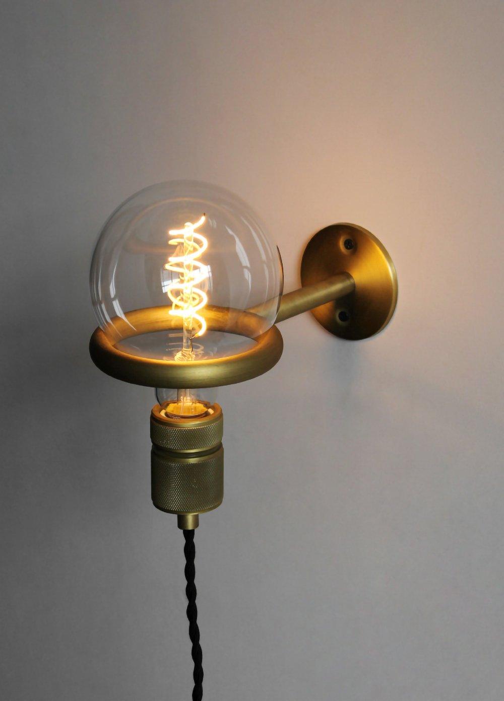 Loop Minimalist Wall Light With Wall Socket - Lumpaz