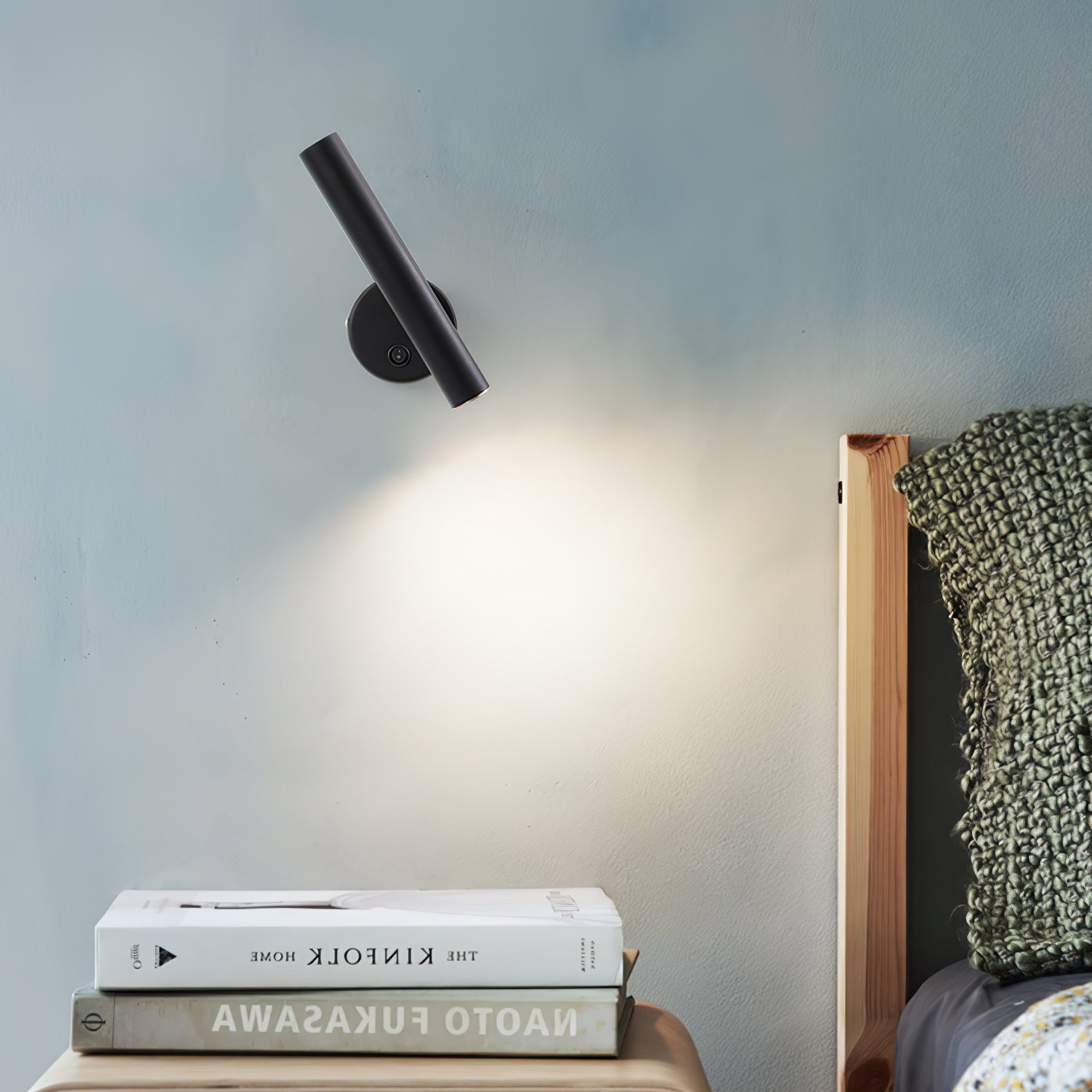Slender Adjustable Wall Lamp - Lumpaz