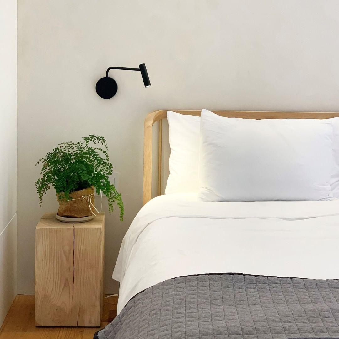 Minimalist Disc LED Wall Sconce - Lumpaz