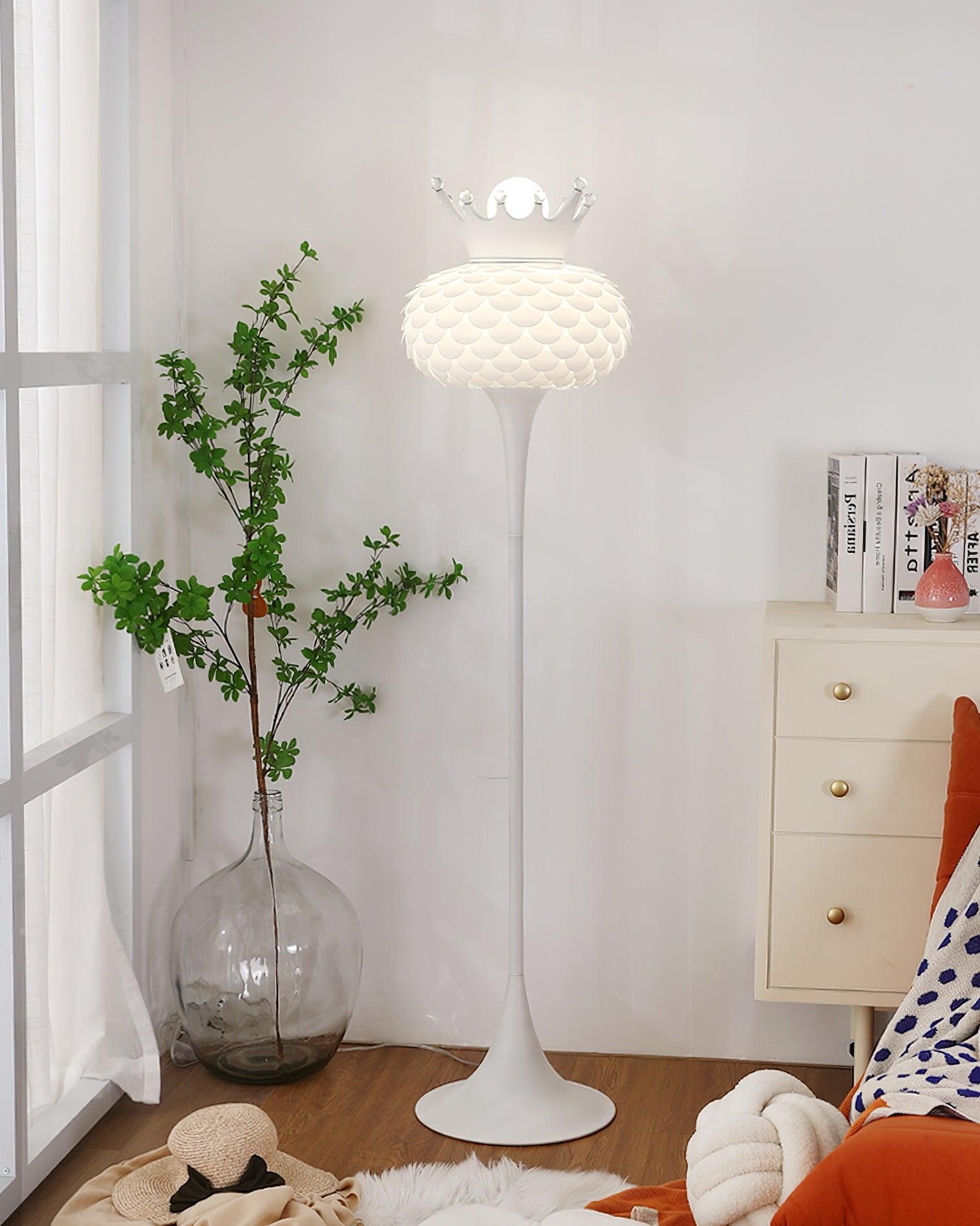Aluvia Crown Floor Lamp - Lumpaz